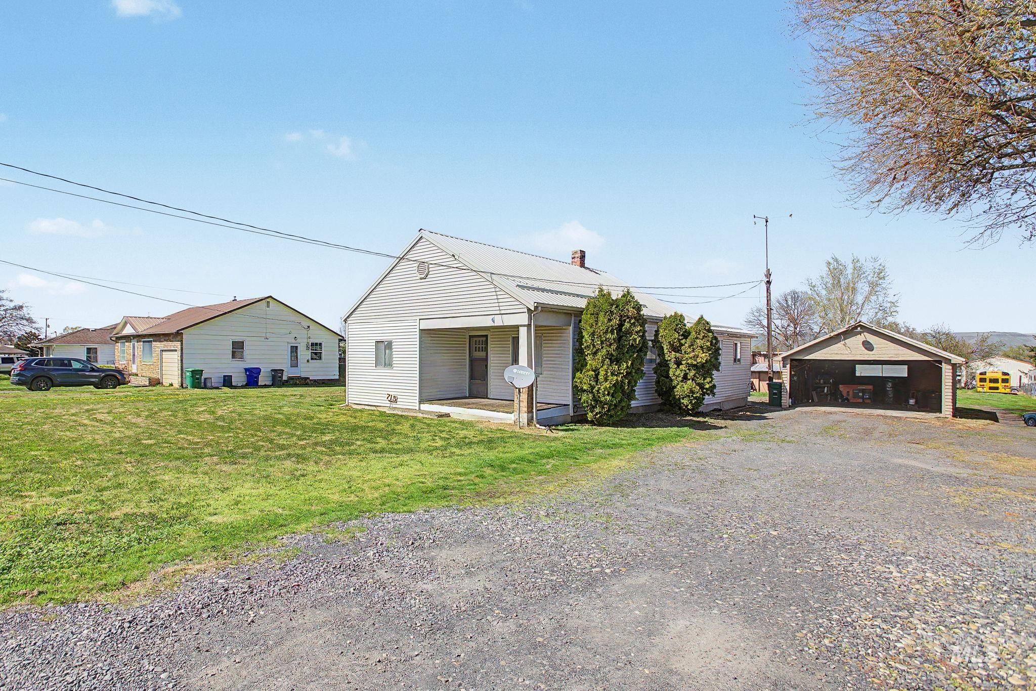715 Bryden Avenue, Lewiston, Idaho 83501, 3 Bedrooms, 1.5 Bathrooms, Residential For Sale, Price $500,000, 98981900