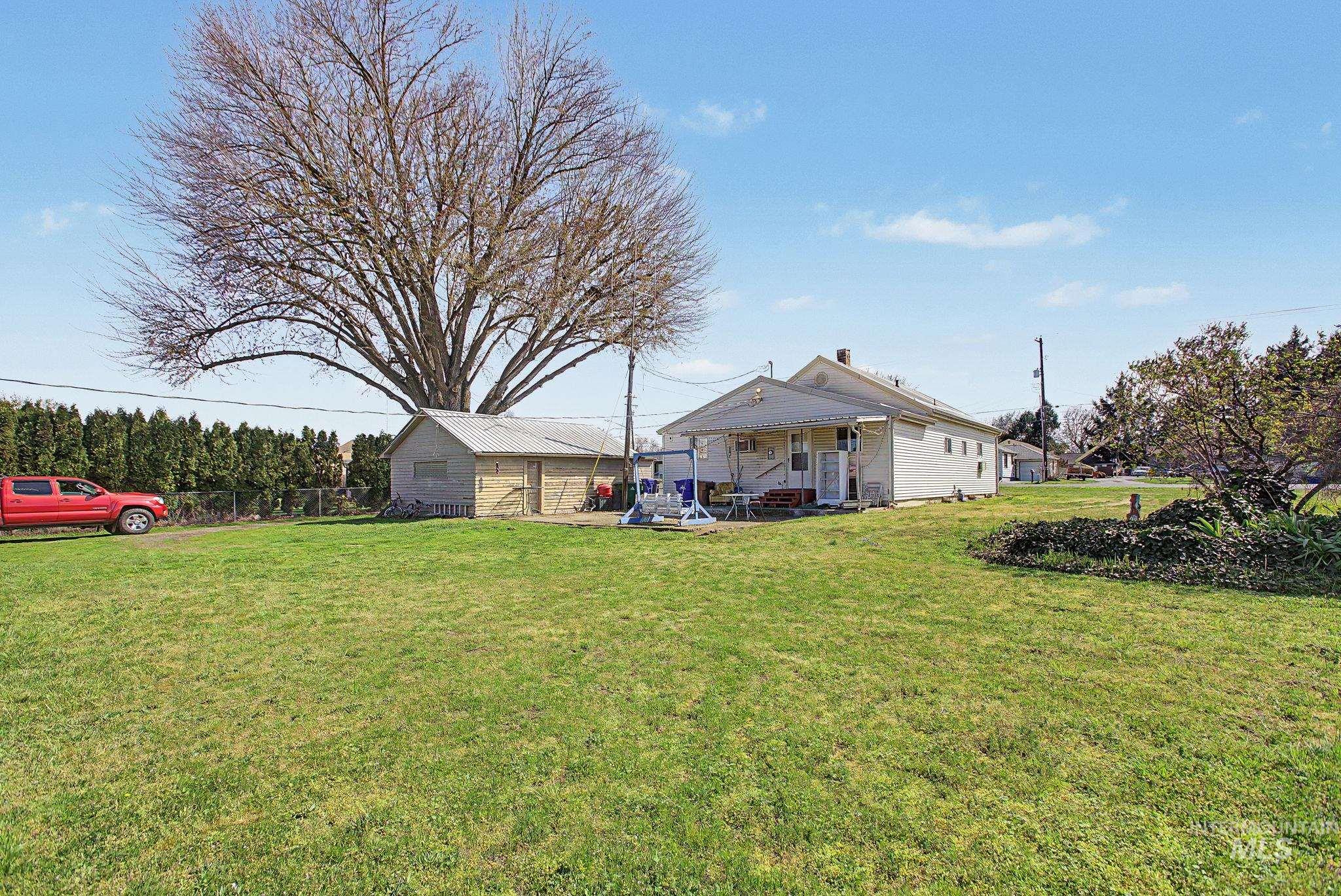 715 Bryden Avenue, Lewiston, Idaho 83501, 3 Bedrooms, 1.5 Bathrooms, Residential For Sale, Price $500,000, 98981900