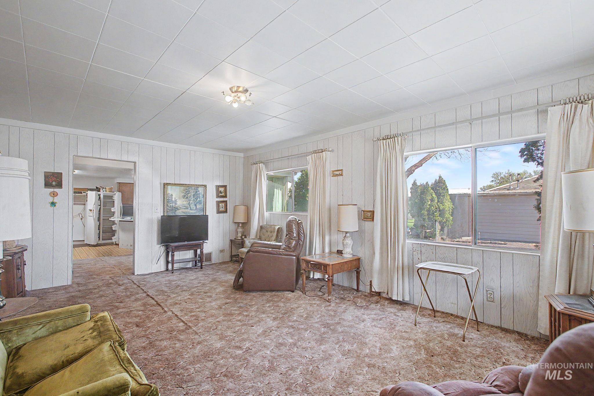 715 Bryden Avenue, Lewiston, Idaho 83501, 3 Bedrooms, 1.5 Bathrooms, Residential For Sale, Price $500,000, 98981900