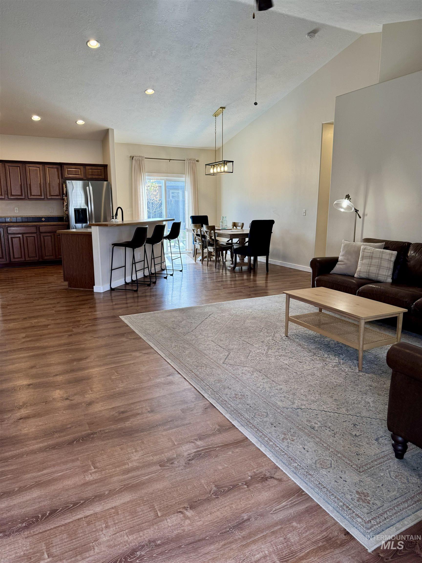 2600 N Cinnamon Pl, Meridian, Idaho 83646, 3 Bedrooms, 2 Bathrooms, Residential For Sale, Price $459,900, 98981904