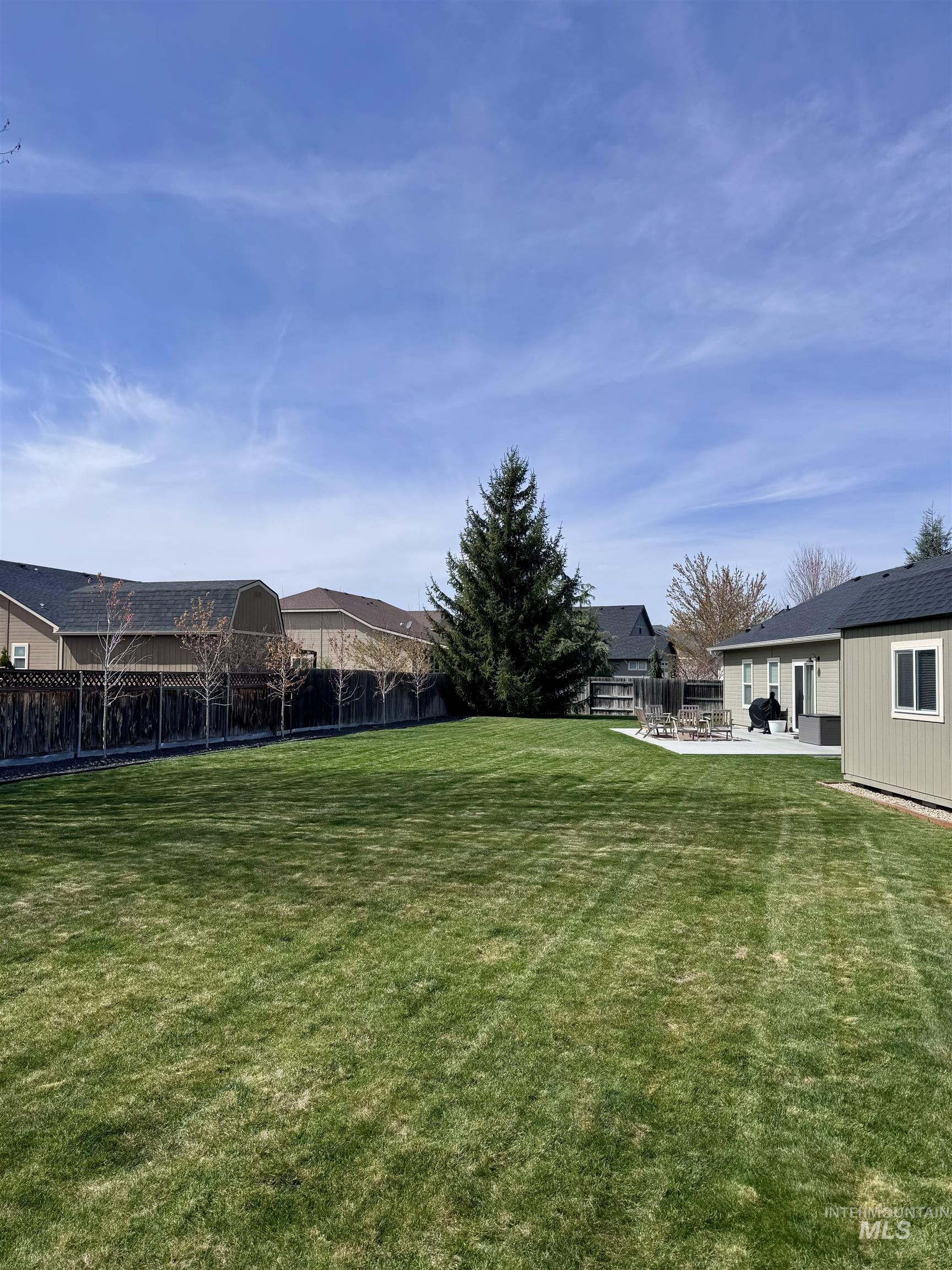 2600 N Cinnamon Pl, Meridian, Idaho 83646, 3 Bedrooms, 2 Bathrooms, Residential For Sale, Price $459,900, 98981904
