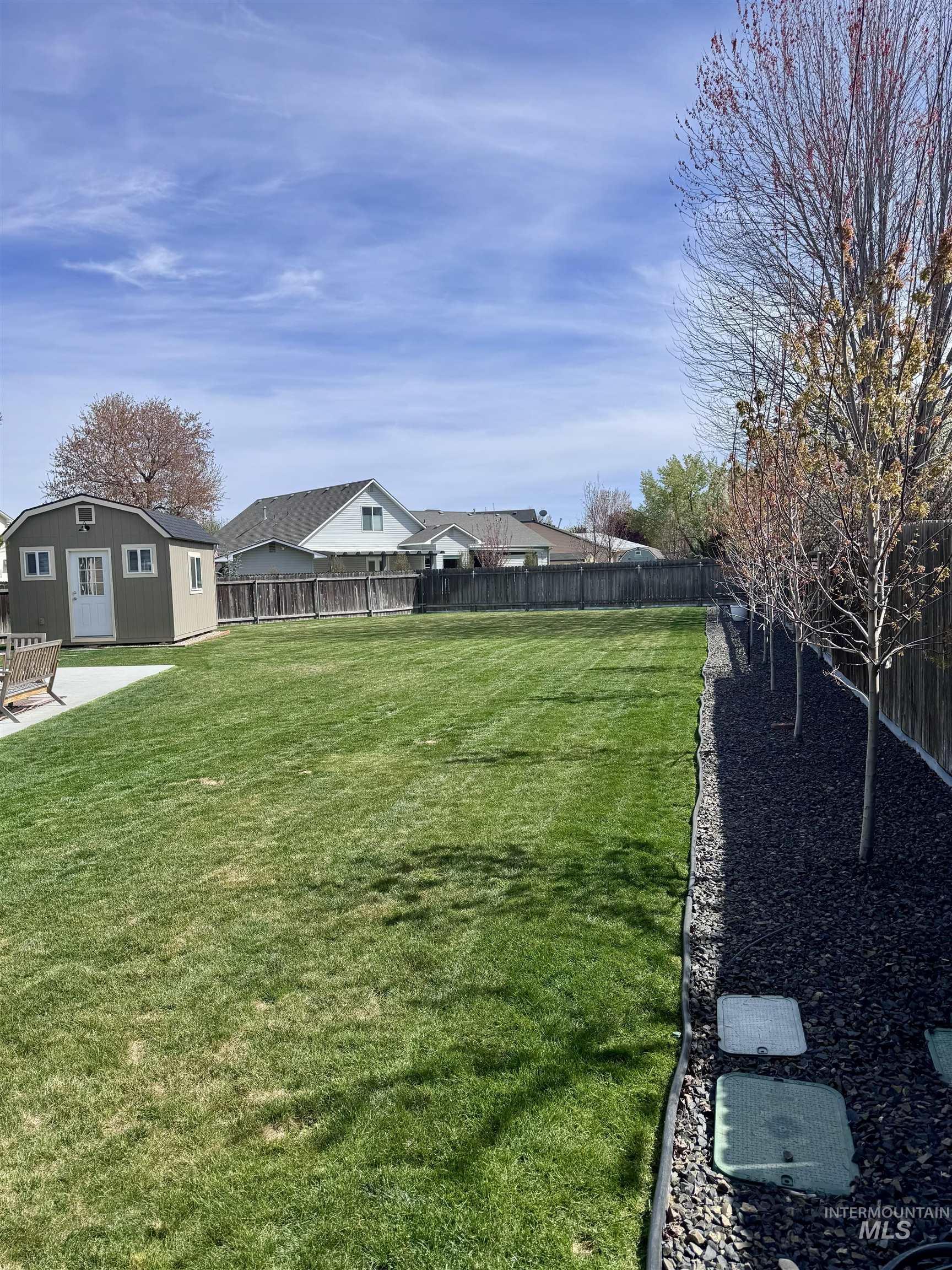 2600 N Cinnamon Pl, Meridian, Idaho 83646, 3 Bedrooms, 2 Bathrooms, Residential For Sale, Price $459,900, 98981904