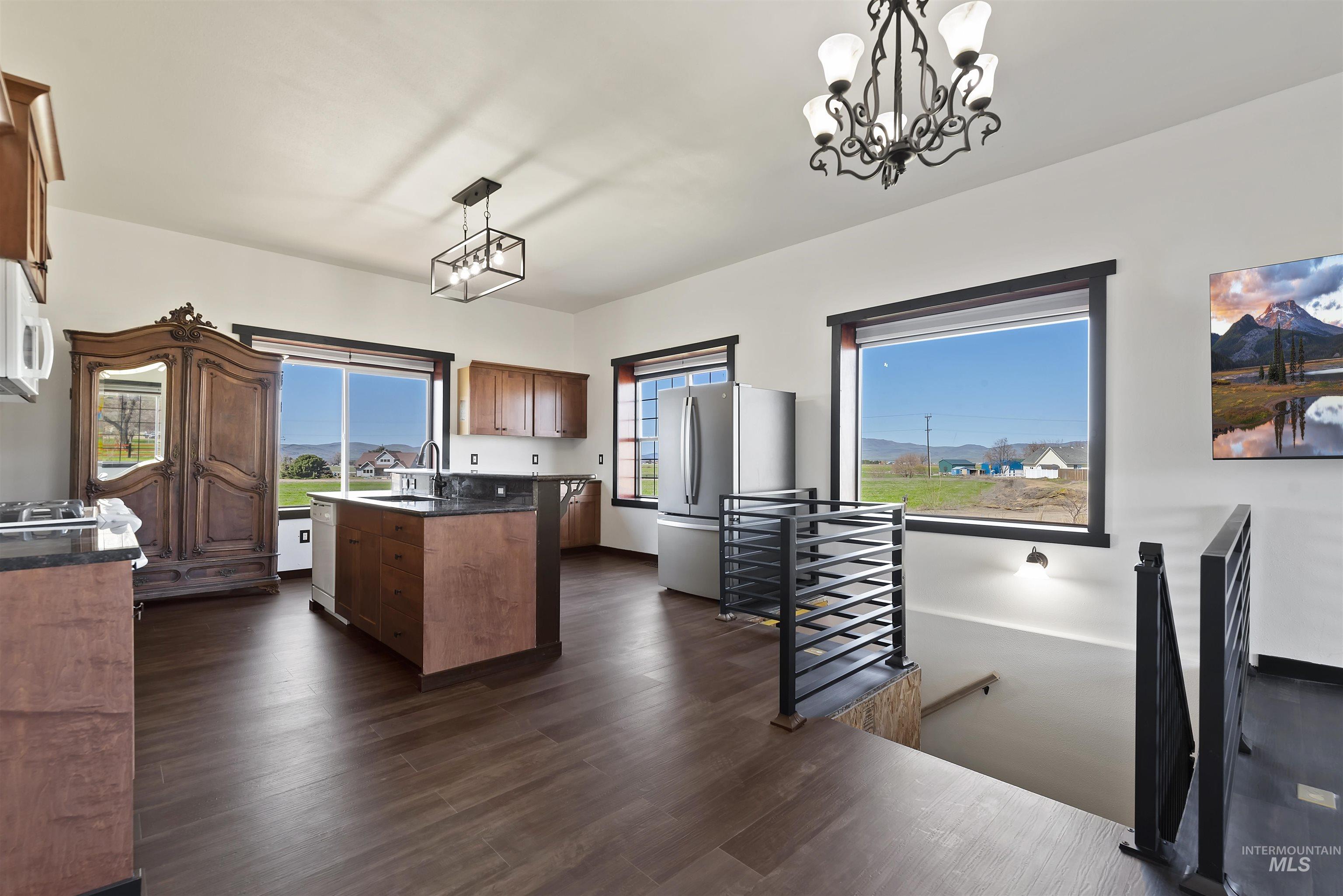 2480 Galey Street, Weiser, Idaho 83672, 2 Bedrooms, 2 Bathrooms, Residential For Sale, Price $360,000, 98981906