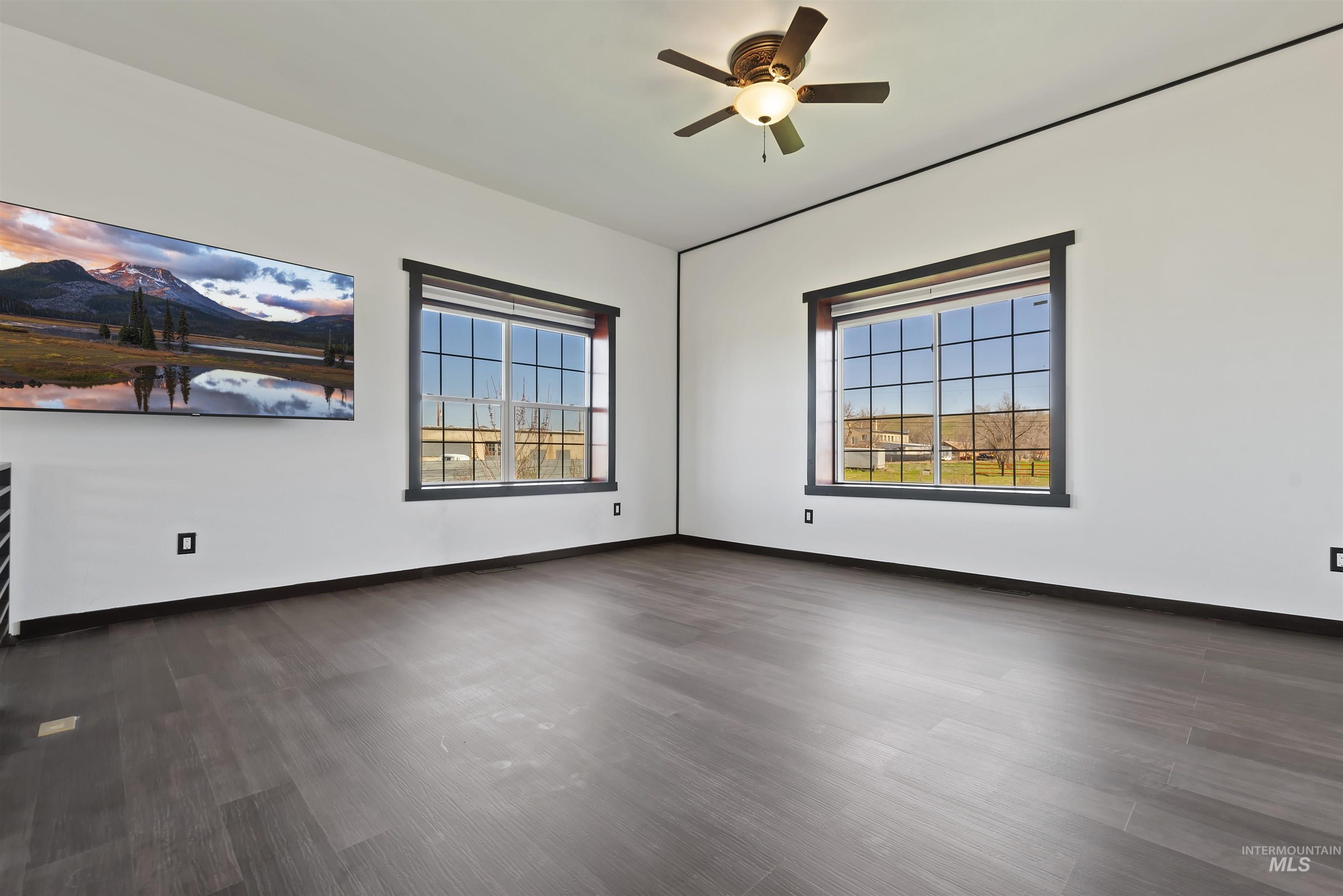 2480 Galey Street, Weiser, Idaho 83672, 2 Bedrooms, 2 Bathrooms, Residential For Sale, Price $360,000, 98981906
