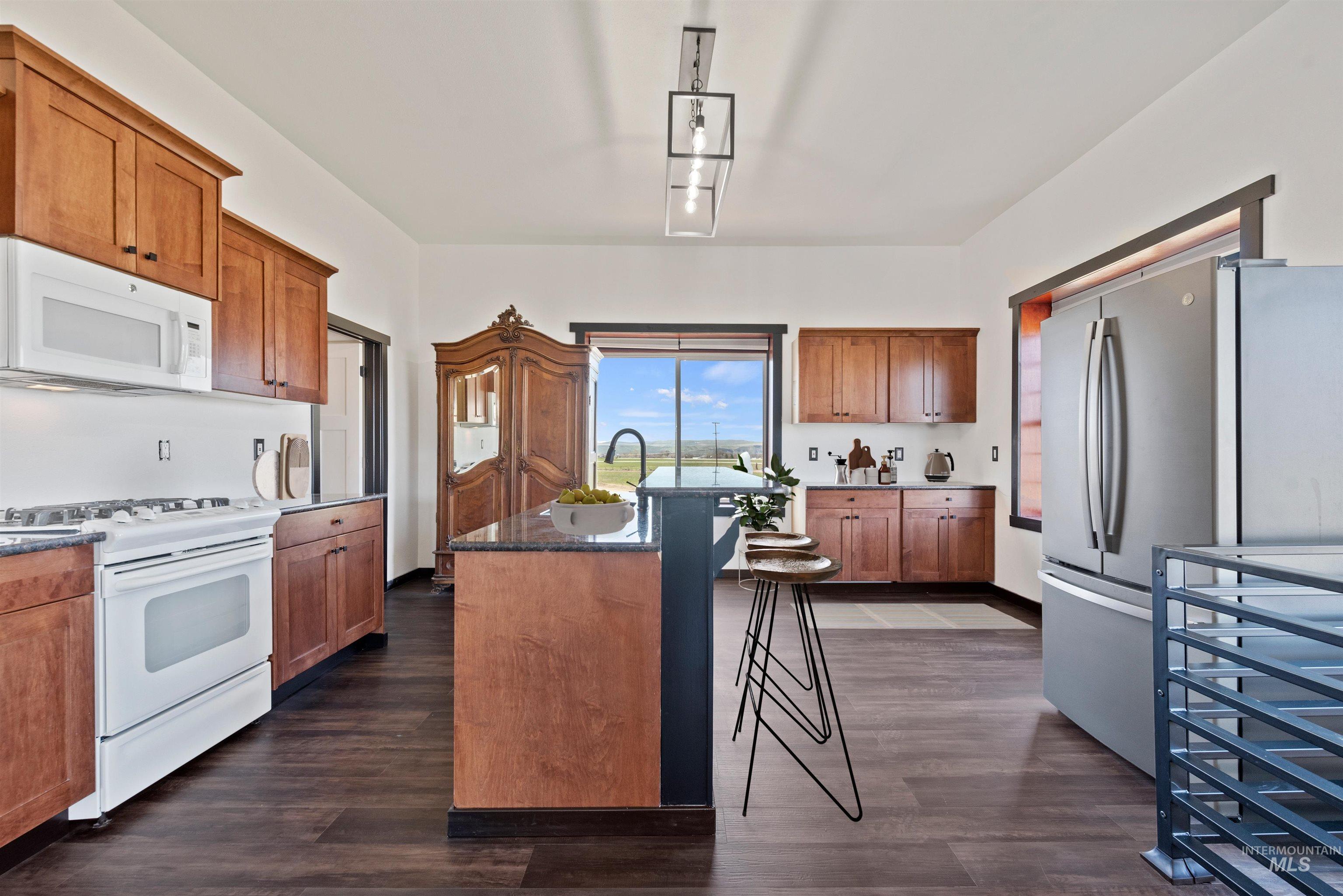 2480 Galey Street, Weiser, Idaho 83672, 2 Bedrooms, 2 Bathrooms, Residential For Sale, Price $360,000, 98981906
