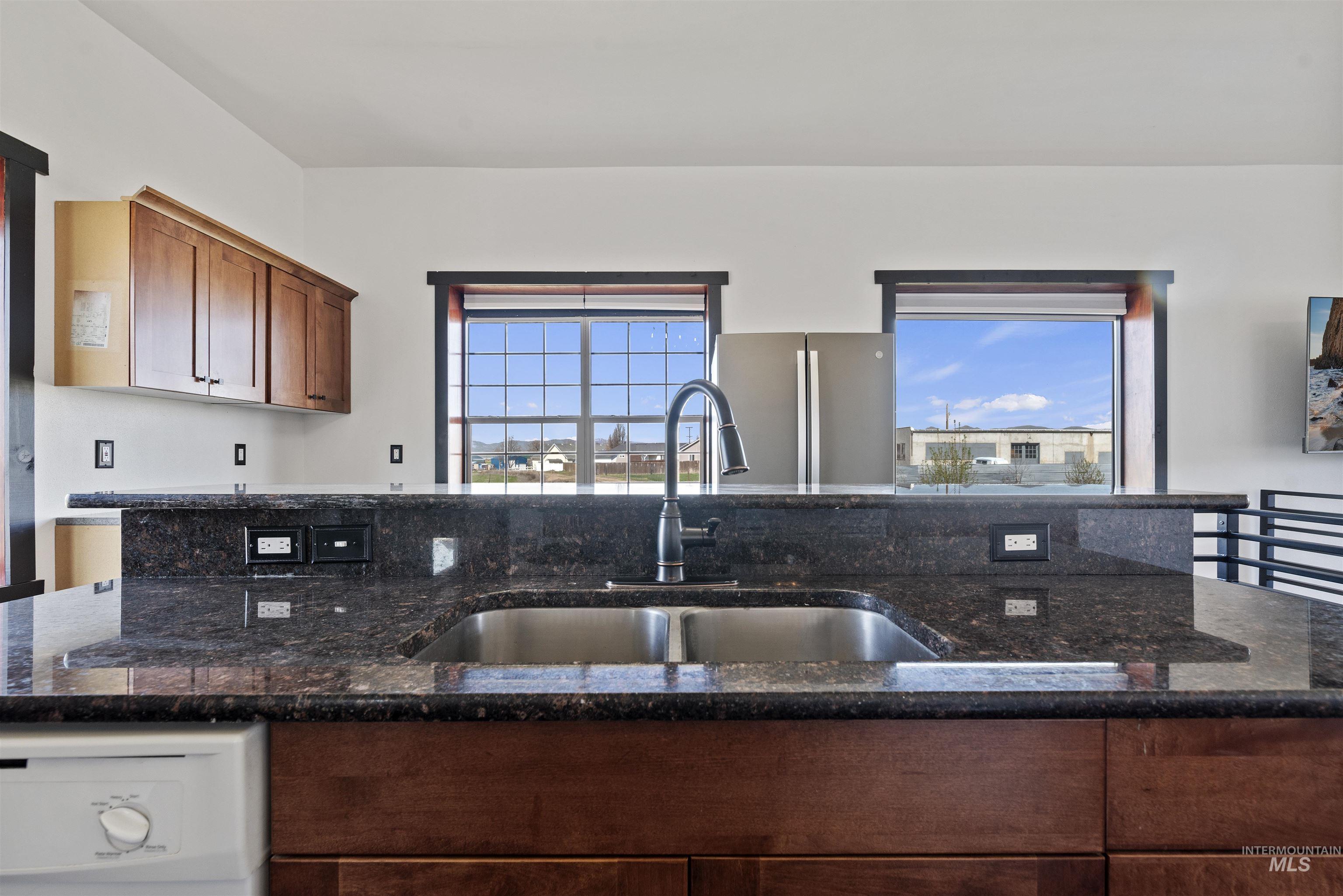 2480 Galey Street, Weiser, Idaho 83672, 2 Bedrooms, 2 Bathrooms, Residential For Sale, Price $360,000, 98981906