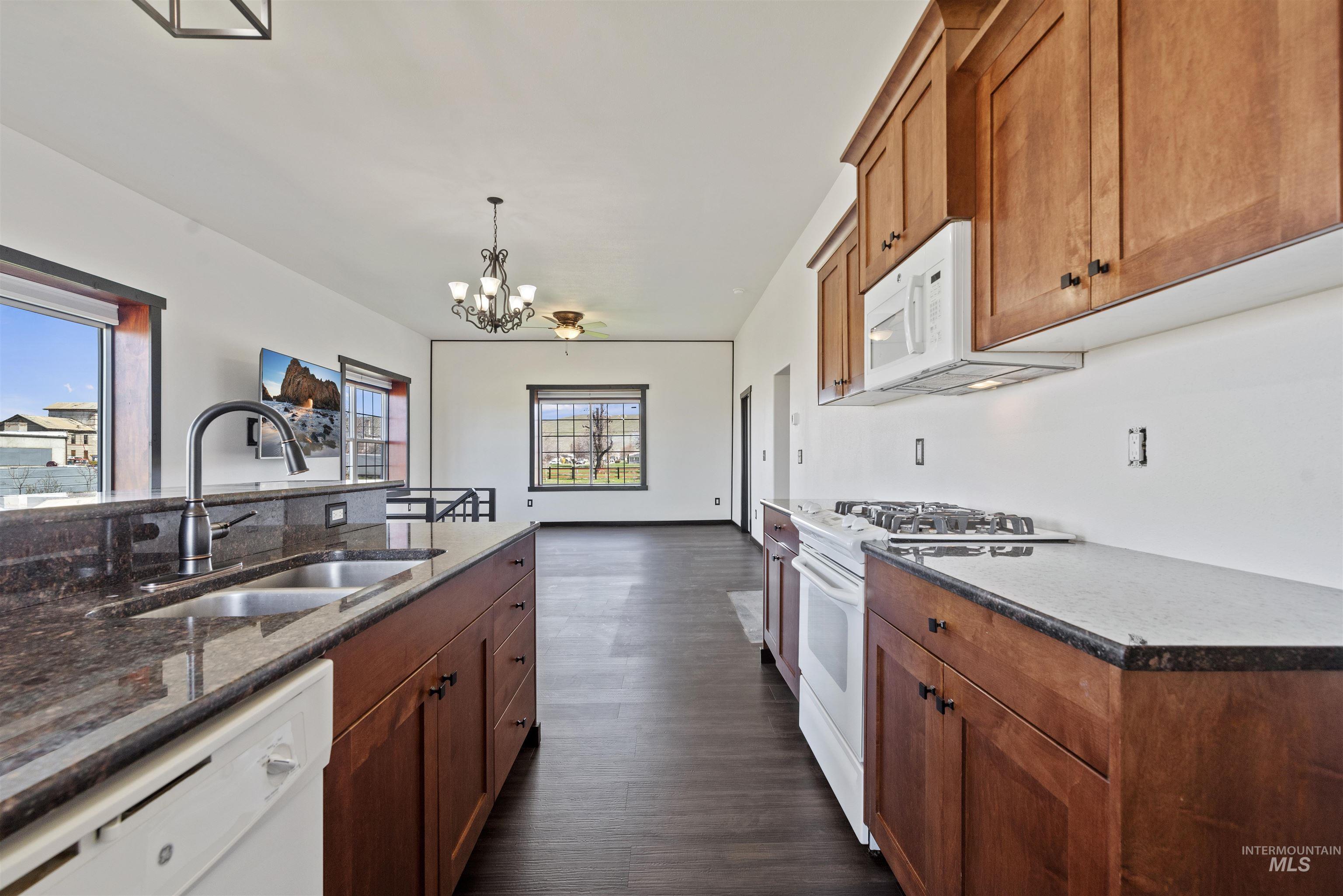 2480 Galey Street, Weiser, Idaho 83672, 2 Bedrooms, 2 Bathrooms, Residential For Sale, Price $360,000, 98981906
