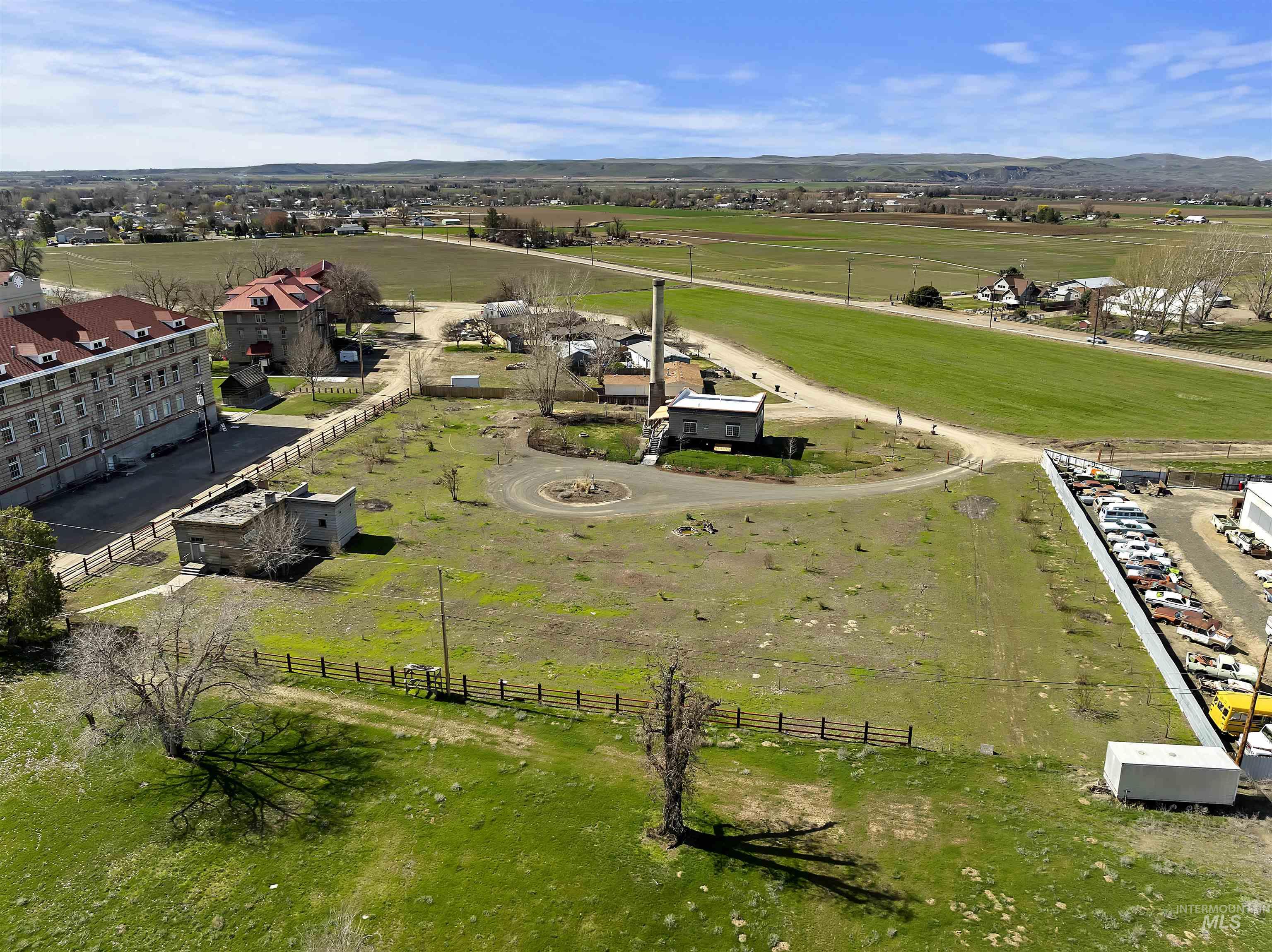 2480 Galey Street, Weiser, Idaho 83672, 2 Bedrooms, 2 Bathrooms, Residential For Sale, Price $360,000, 98981906
