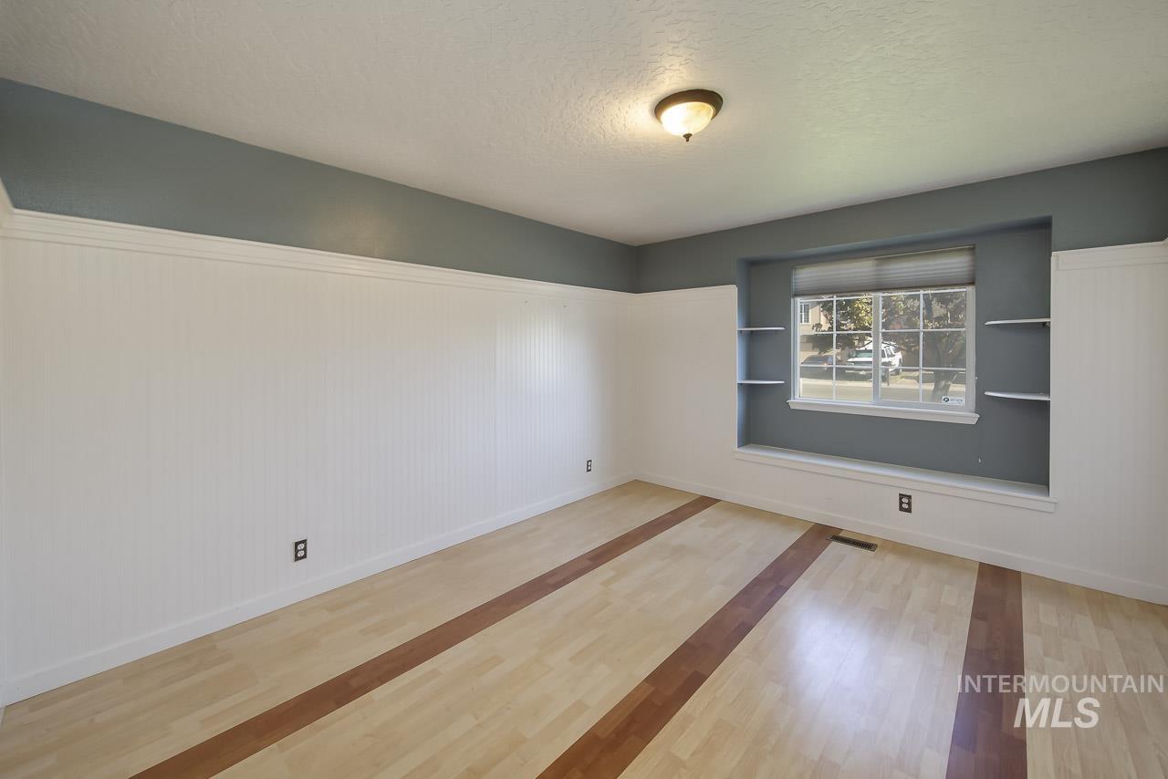 2605 Pebble Way, Nampa, Idaho 83686, 3 Bedrooms, 2 Bathrooms, Residential For Sale, Price $365,000, 98981911