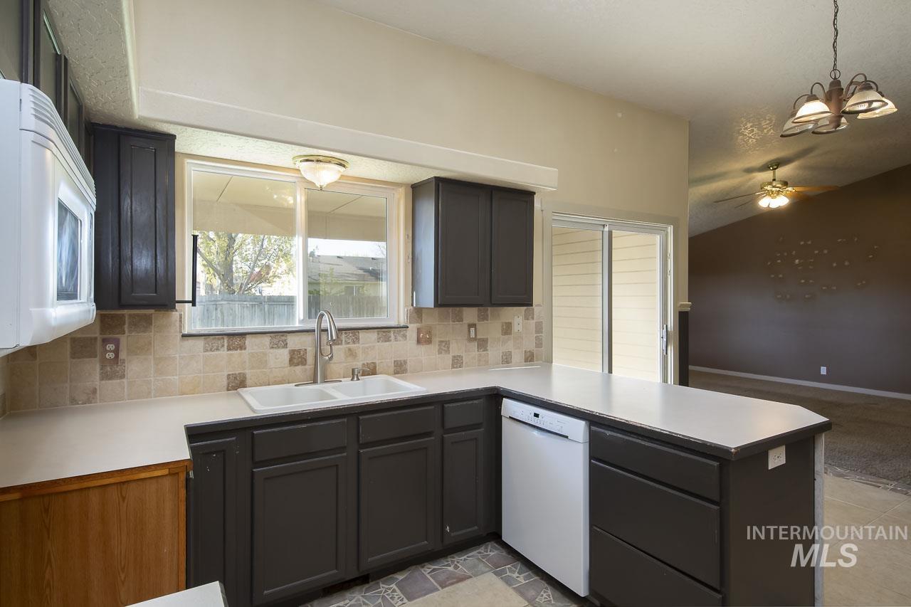2605 Pebble Way, Nampa, Idaho 83686, 3 Bedrooms, 2 Bathrooms, Residential For Sale, Price $365,000, 98981911