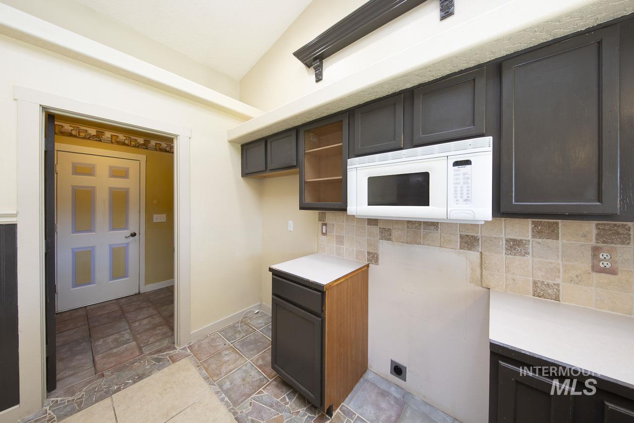 2605 Pebble Way, Nampa, Idaho 83686, 3 Bedrooms, 2 Bathrooms, Residential For Sale, Price $365,000, 98981911