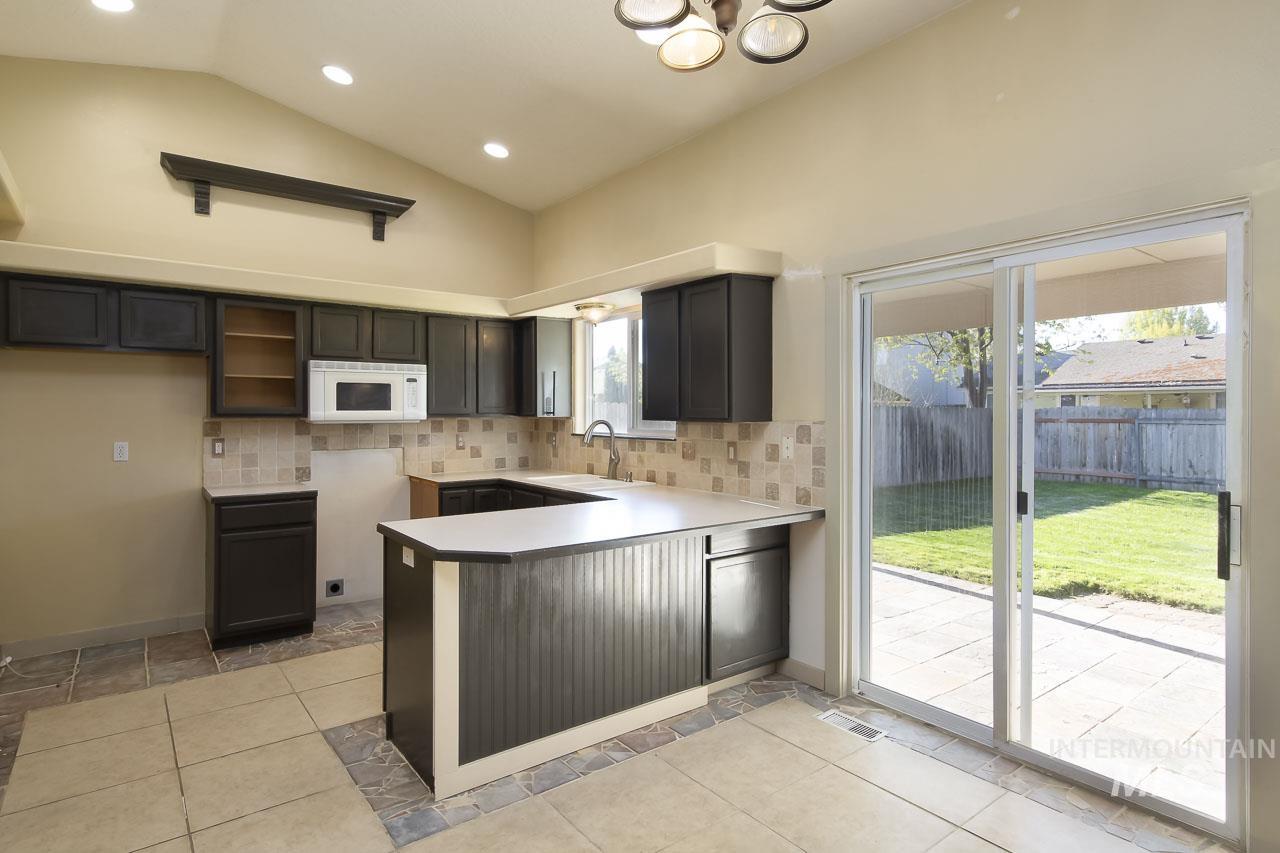 2605 Pebble Way, Nampa, Idaho 83686, 3 Bedrooms, 2 Bathrooms, Residential For Sale, Price $365,000, 98981911
