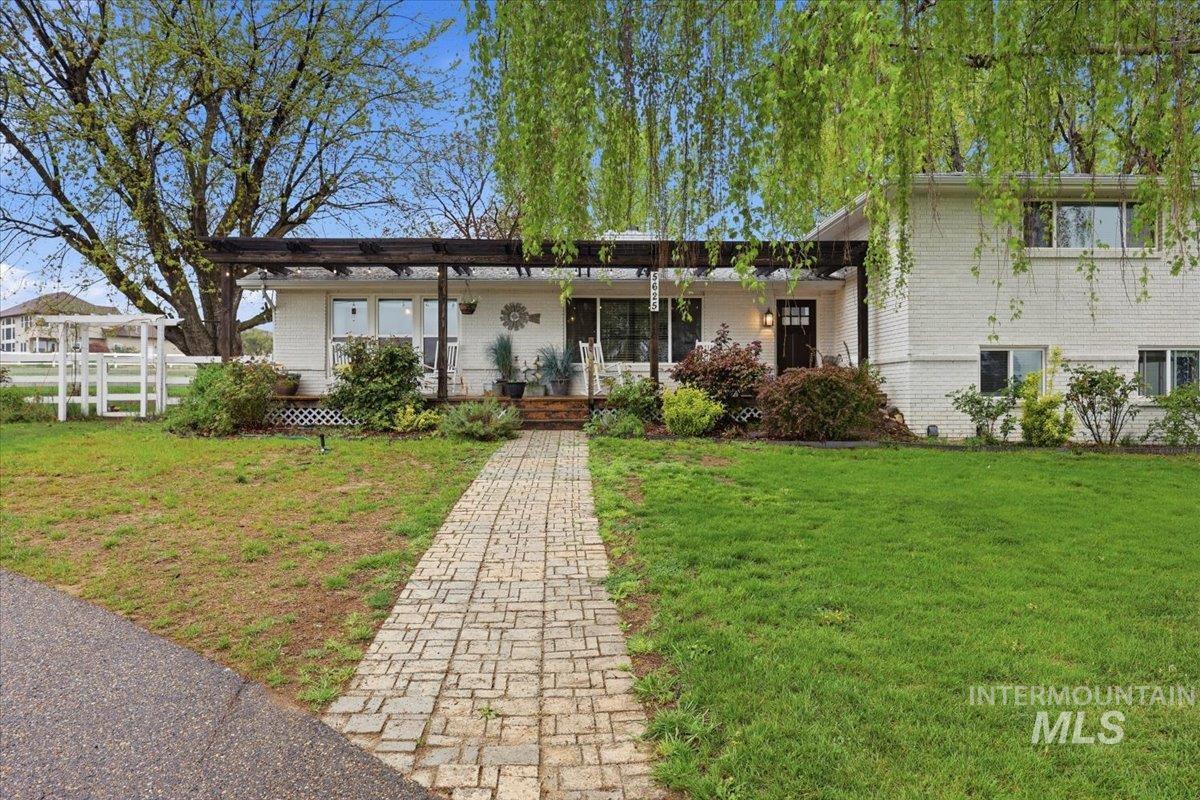 5625 Sunset Rd, Fruitland, Idaho 83619, 4 Bedrooms, 2.5 Bathrooms, Residential For Sale, Price $694,900, 98981919