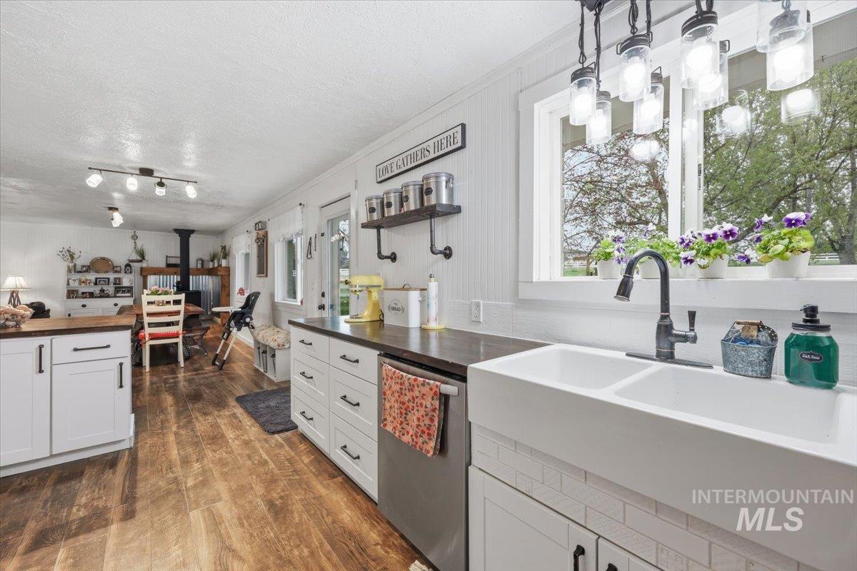 5625 Sunset Rd, Fruitland, Idaho 83619, 4 Bedrooms, 2.5 Bathrooms, Residential For Sale, Price $694,900, 98981919