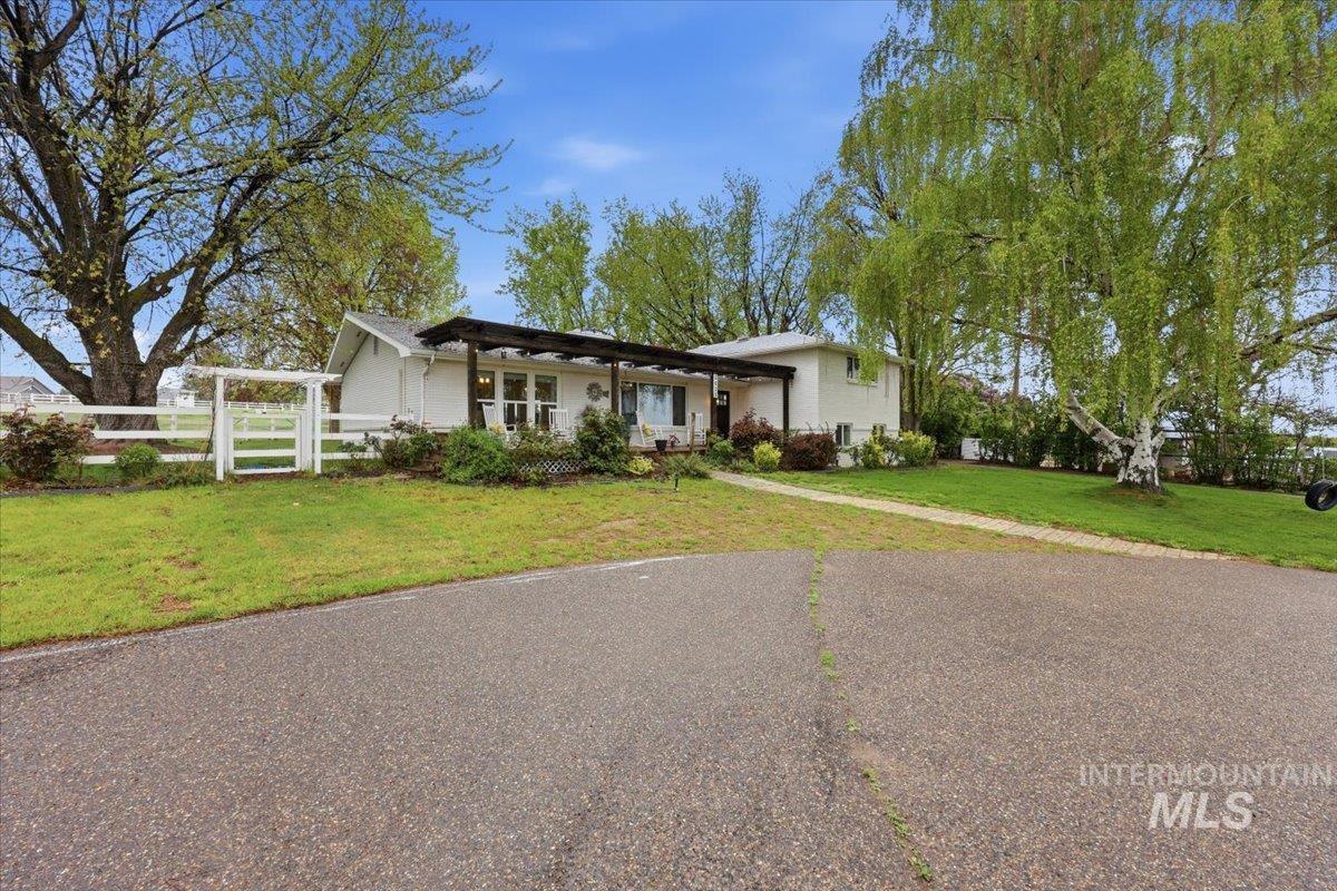 5625 Sunset Rd, Fruitland, Idaho 83619, 4 Bedrooms, 2.5 Bathrooms, Residential For Sale, Price $694,900, 98981919