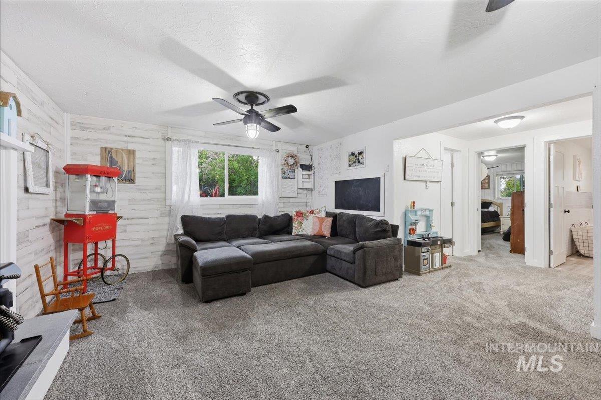 5625 Sunset Rd, Fruitland, Idaho 83619, 4 Bedrooms, 2.5 Bathrooms, Residential For Sale, Price $694,900, 98981919