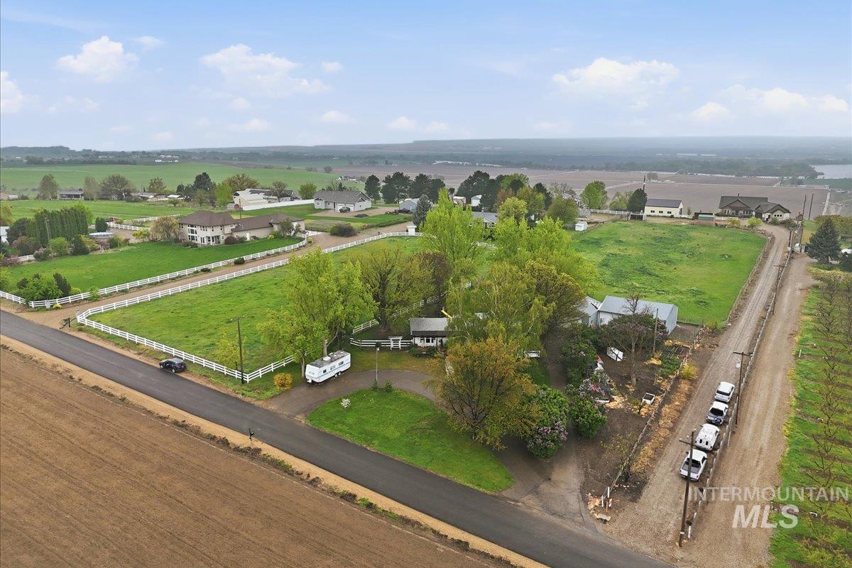 5625 Sunset Rd, Fruitland, Idaho 83619, 4 Bedrooms, 2.5 Bathrooms, Residential For Sale, Price $574,900,MLS 98981919