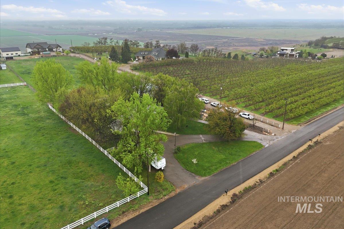 5625 Sunset Rd, Fruitland, Idaho 83619, 4 Bedrooms, 2.5 Bathrooms, Residential For Sale, Price $649,900,MLS 98981919