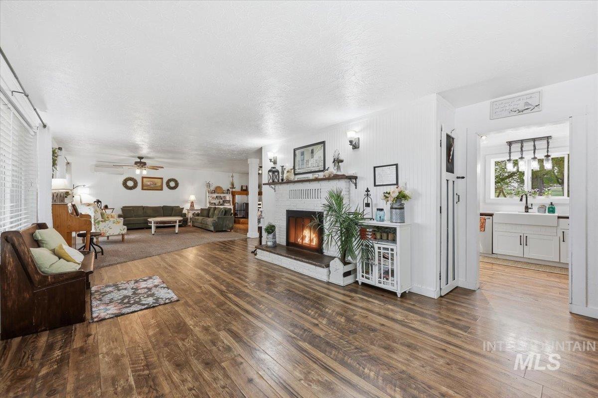 5625 Sunset Rd, Fruitland, Idaho 83619, 4 Bedrooms, 2.5 Bathrooms, Residential For Sale, Price $649,900,MLS 98981919