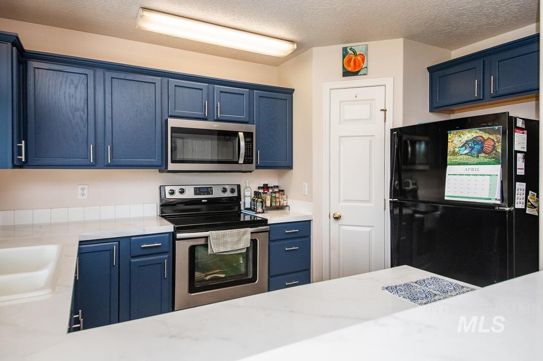 14031 Carolina St, Caldwell, Idaho 83607, 4 Bedrooms, 2.5 Bathrooms, Residential For Sale, Price $369,900,MLS 98981927