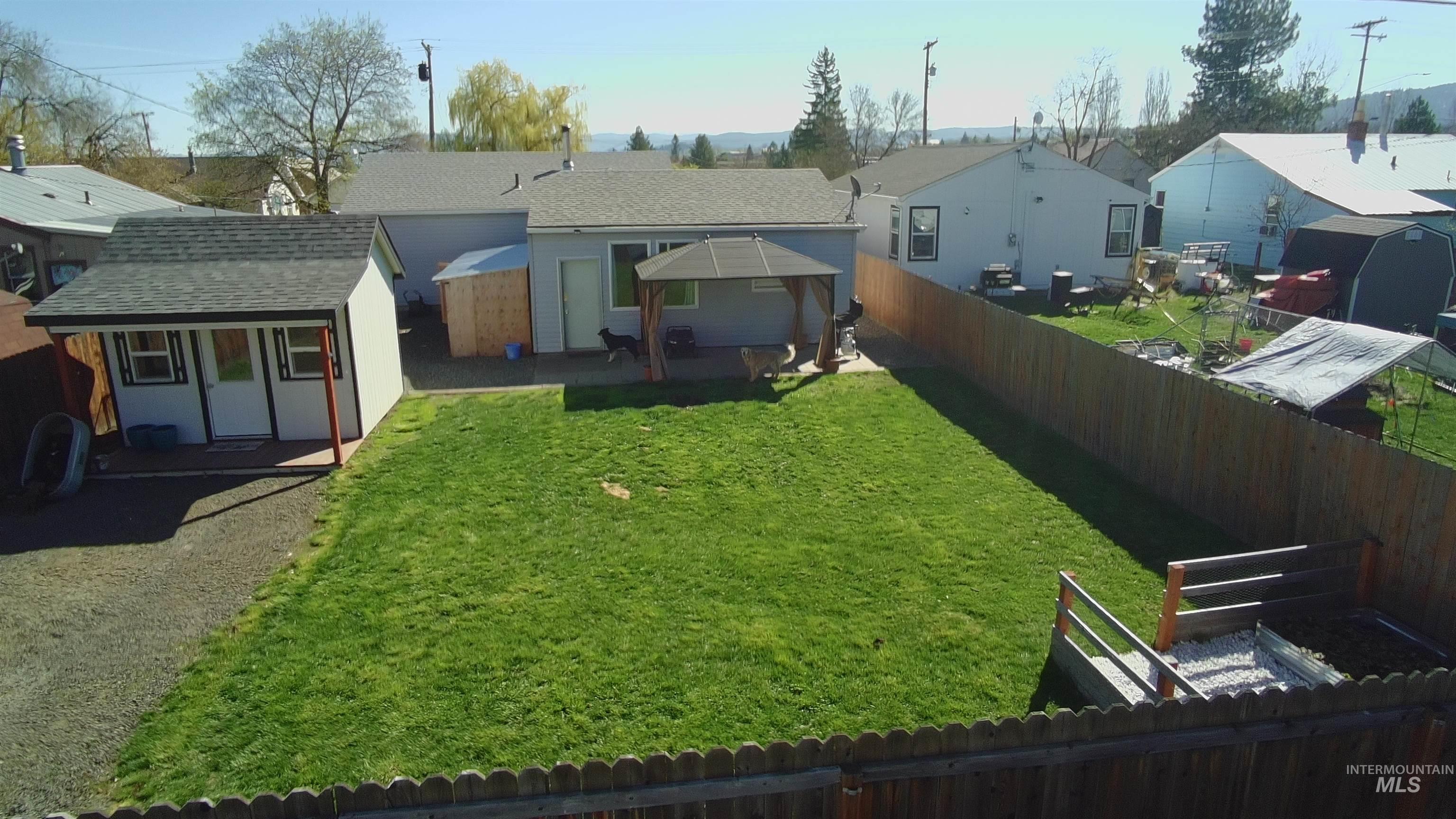 916 N Junction St, Grangeville, Idaho 83530, 2 Bedrooms, 1 Bathroom, Residential For Sale, Price $299,000,MLS 98981928