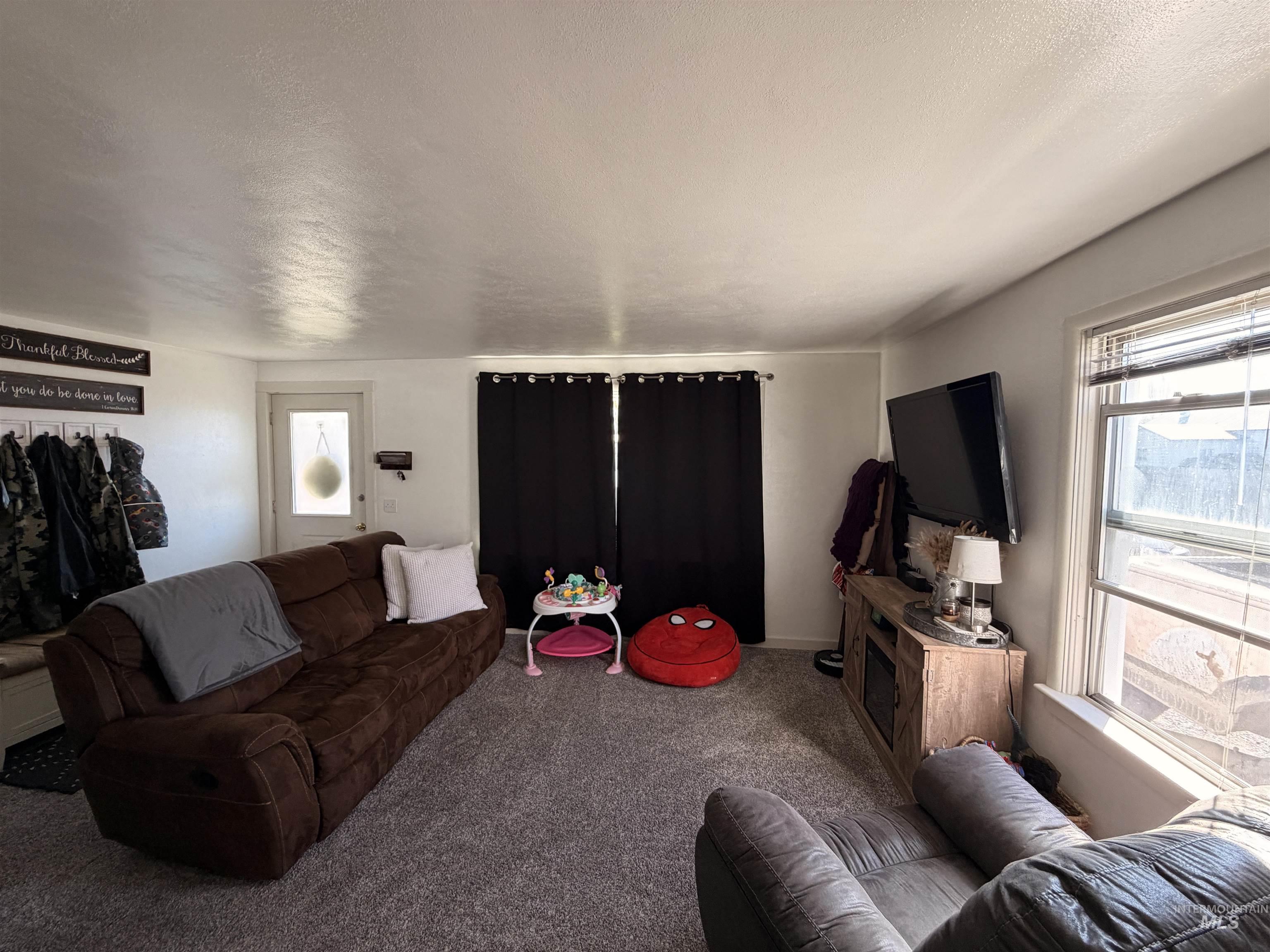 916 N Junction St, Grangeville, Idaho 83530, 2 Bedrooms, 1 Bathroom, Residential For Sale, Price $299,000,MLS 98981928