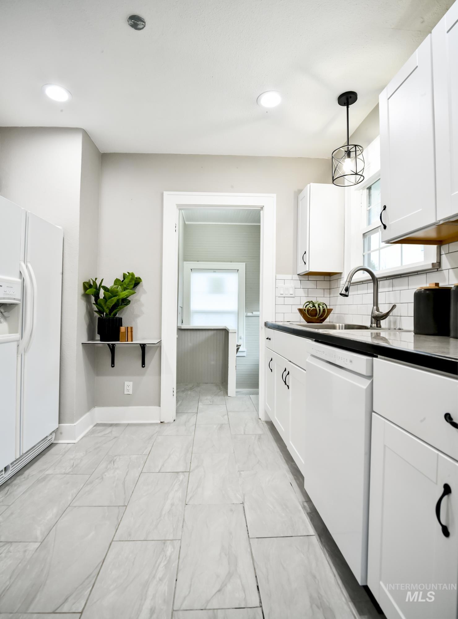 2204 N 28Th St, Boise, Idaho 83703-5608, 1 Bedroom, 1 Bathroom, Residential For Sale, Price $495,000, 98981929