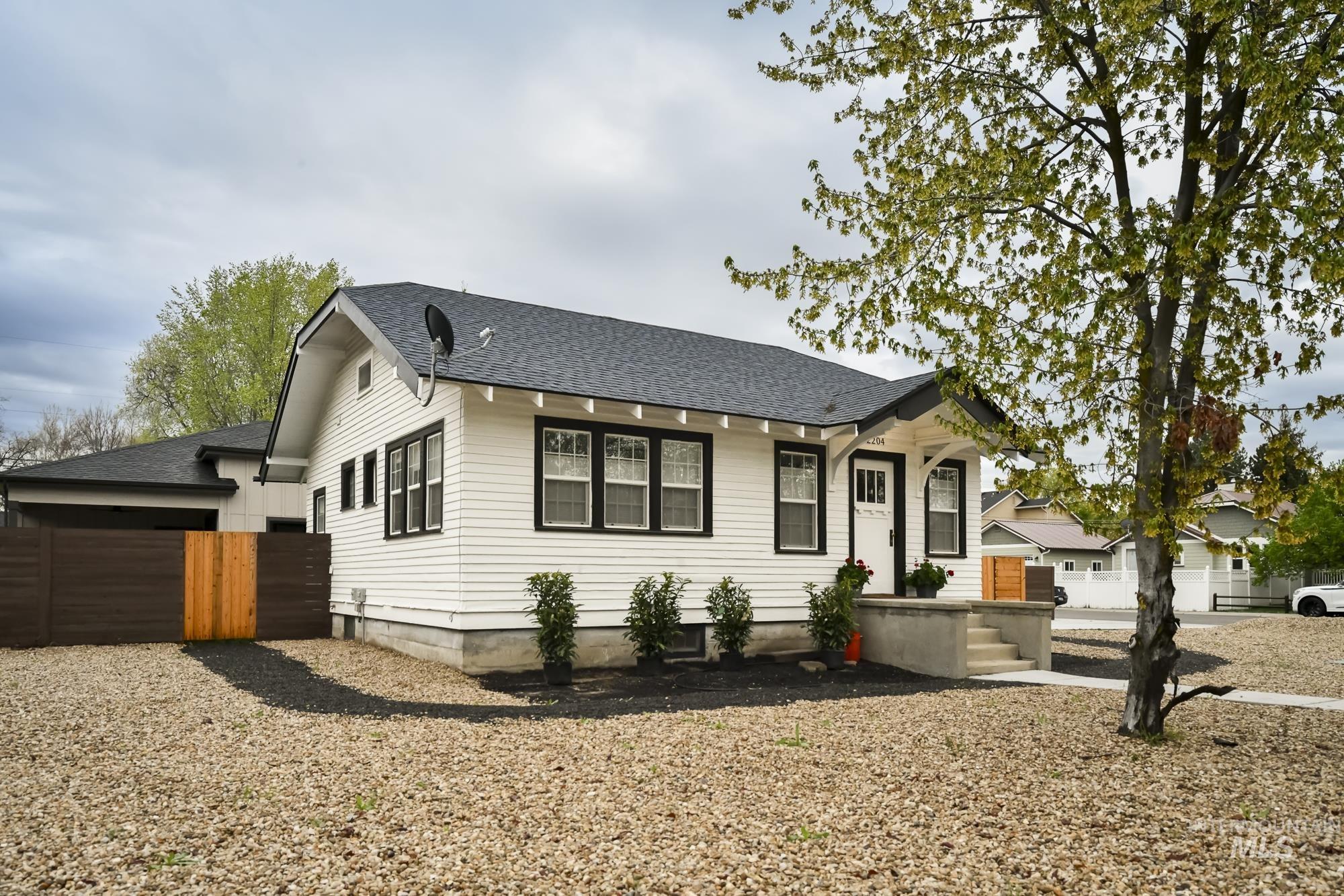 2204 N 28Th St, Boise, Idaho 83703-5608, 1 Bedroom, 1 Bathroom, Residential For Sale, Price $495,000, 98981929