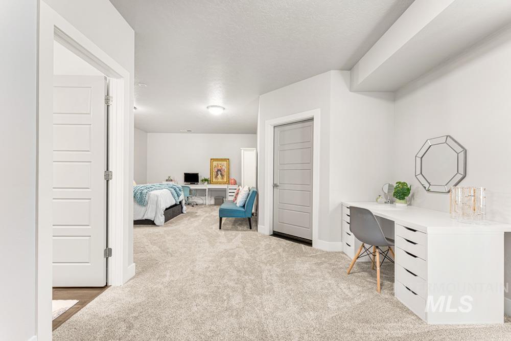 5707 W Hidden Springs Dr, Boise, Idaho 83714, 4 Bedrooms, 3.5 Bathrooms, Residential For Sale, Price $690,000,MLS 98981939