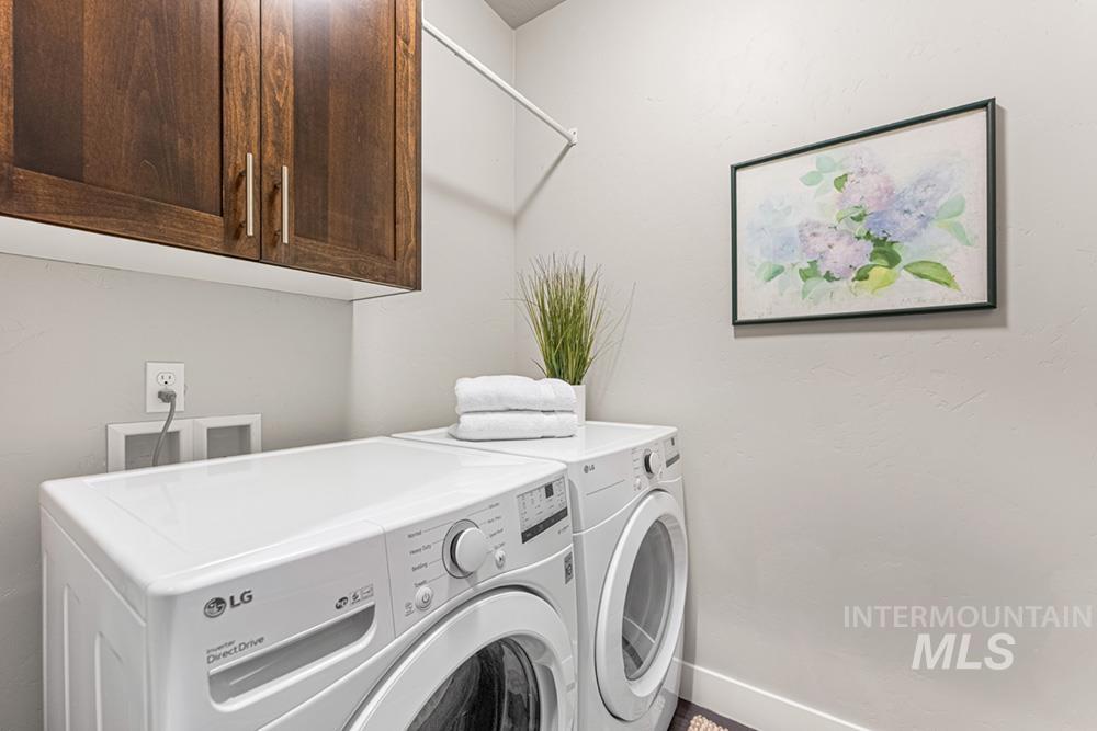 5707 W Hidden Springs Dr, Boise, Idaho 83714, 4 Bedrooms, 3.5 Bathrooms, Residential For Sale, Price $690,000,MLS 98981939