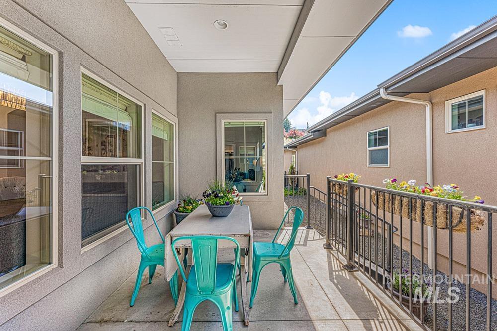 5707 W Hidden Springs Dr, Boise, Idaho 83714, 4 Bedrooms, 3.5 Bathrooms, Residential For Sale, Price $690,000,MLS 98981939