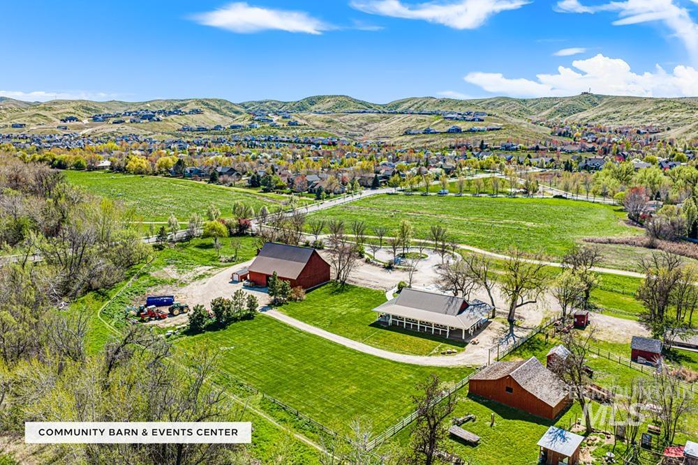 5707 W Hidden Springs Dr, Boise, Idaho 83714, 4 Bedrooms, 3.5 Bathrooms, Residential For Sale, Price $690,000,MLS 98981939