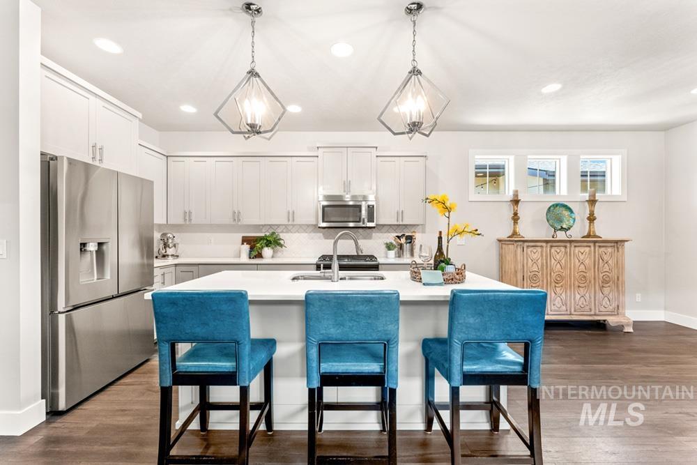 5707 W Hidden Springs Dr, Boise, Idaho 83714, 4 Bedrooms, 3.5 Bathrooms, Residential For Sale, Price $690,000,MLS 98981939