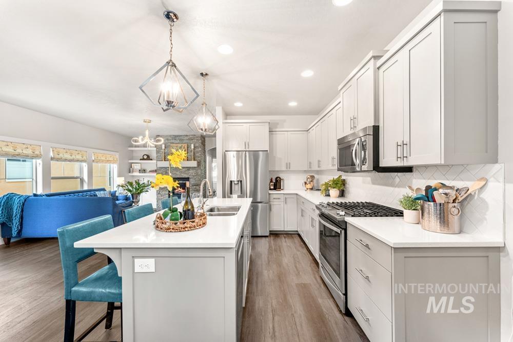 5707 W Hidden Springs Dr, Boise, Idaho 83714, 4 Bedrooms, 3.5 Bathrooms, Residential For Sale, Price $690,000,MLS 98981939