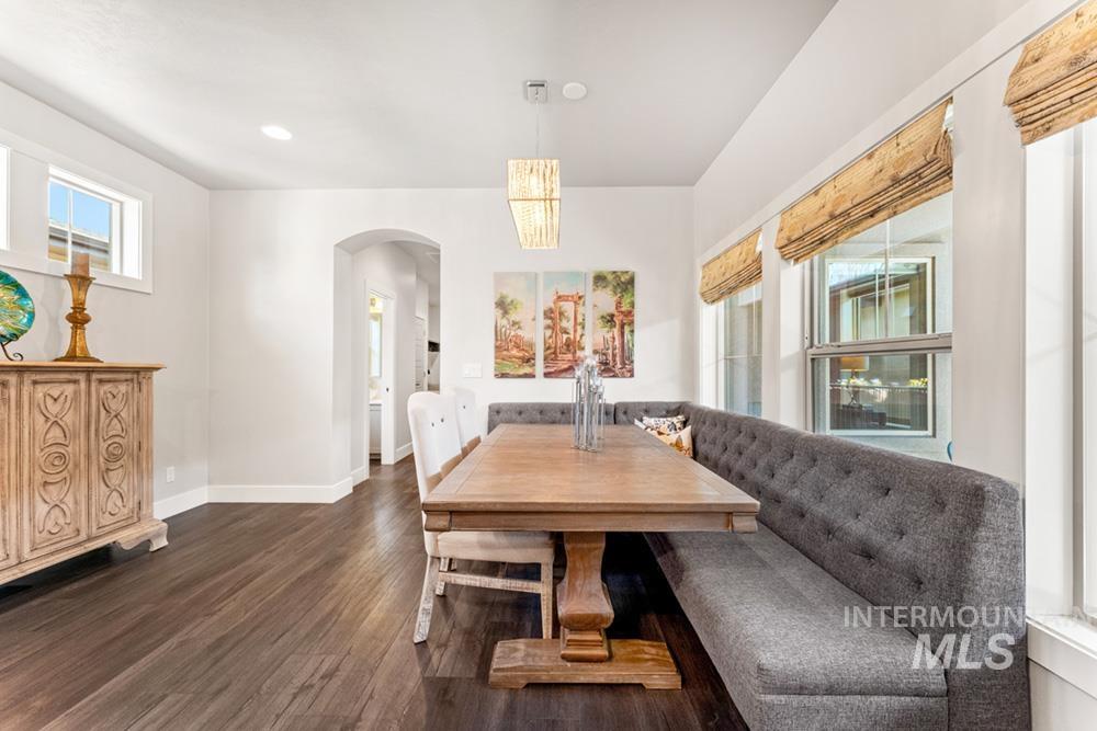 5707 W Hidden Springs Dr, Boise, Idaho 83714, 4 Bedrooms, 3.5 Bathrooms, Residential For Sale, Price $690,000,MLS 98981939