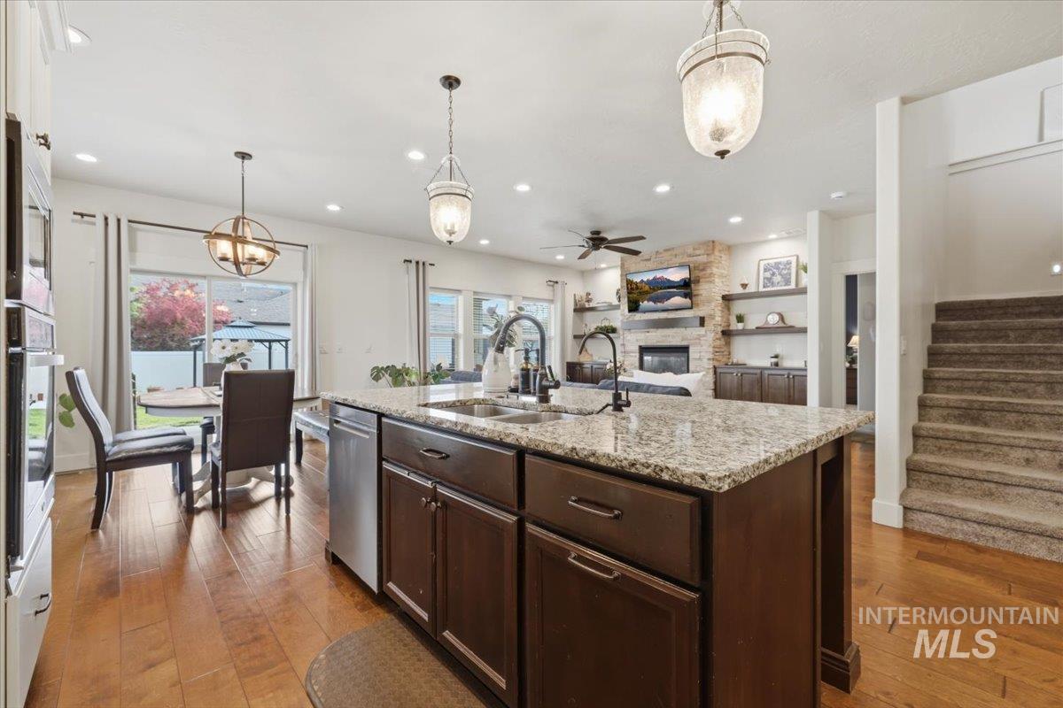 11735 W Carlisle Bay Dr, Star, Idaho 83669, 4 Bedrooms, 2.5 Bathrooms, Residential For Sale, Price $749,900,MLS 98981942