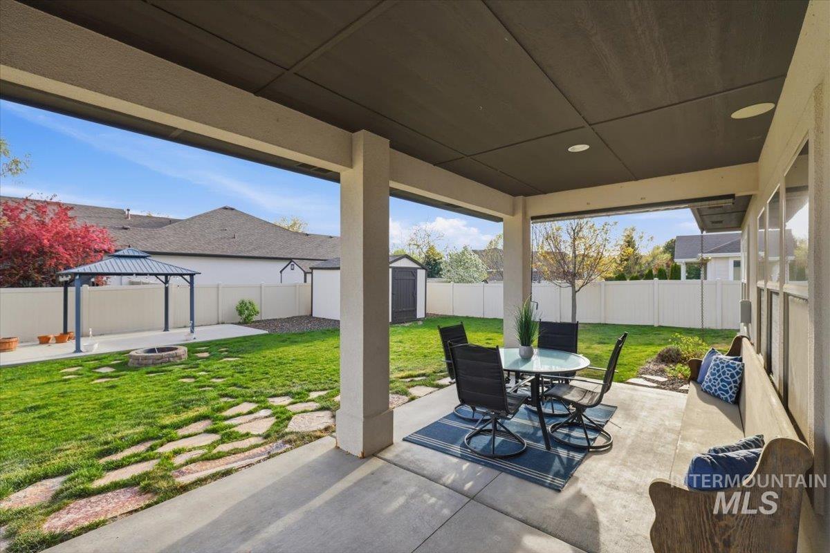 11735 W Carlisle Bay Dr, Star, Idaho 83669, 4 Bedrooms, 2.5 Bathrooms, Residential For Sale, Price $749,900,MLS 98981942