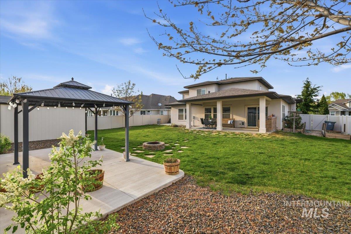 11735 W Carlisle Bay Dr, Star, Idaho 83669, 4 Bedrooms, 2.5 Bathrooms, Residential For Sale, Price $749,900,MLS 98981942