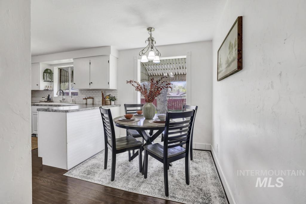 1828 Dorian Drive, Twin Falls, Idaho 83301, 4 Bedrooms, 2 Bathrooms, Residential For Sale, Price $360,000,MLS 98981944