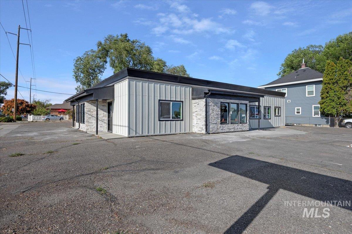 507 Main Ave W, Twin Falls, Idaho 83301, Business/Commercial For Sale, Price $9,000,MLS 98981950