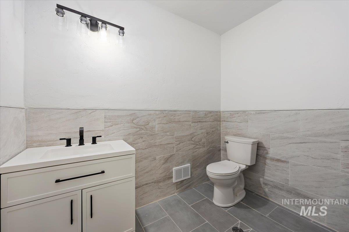 507 Main Ave W, Twin Falls, Idaho 83301, Business/Commercial For Sale, Price $9,000,MLS 98981950