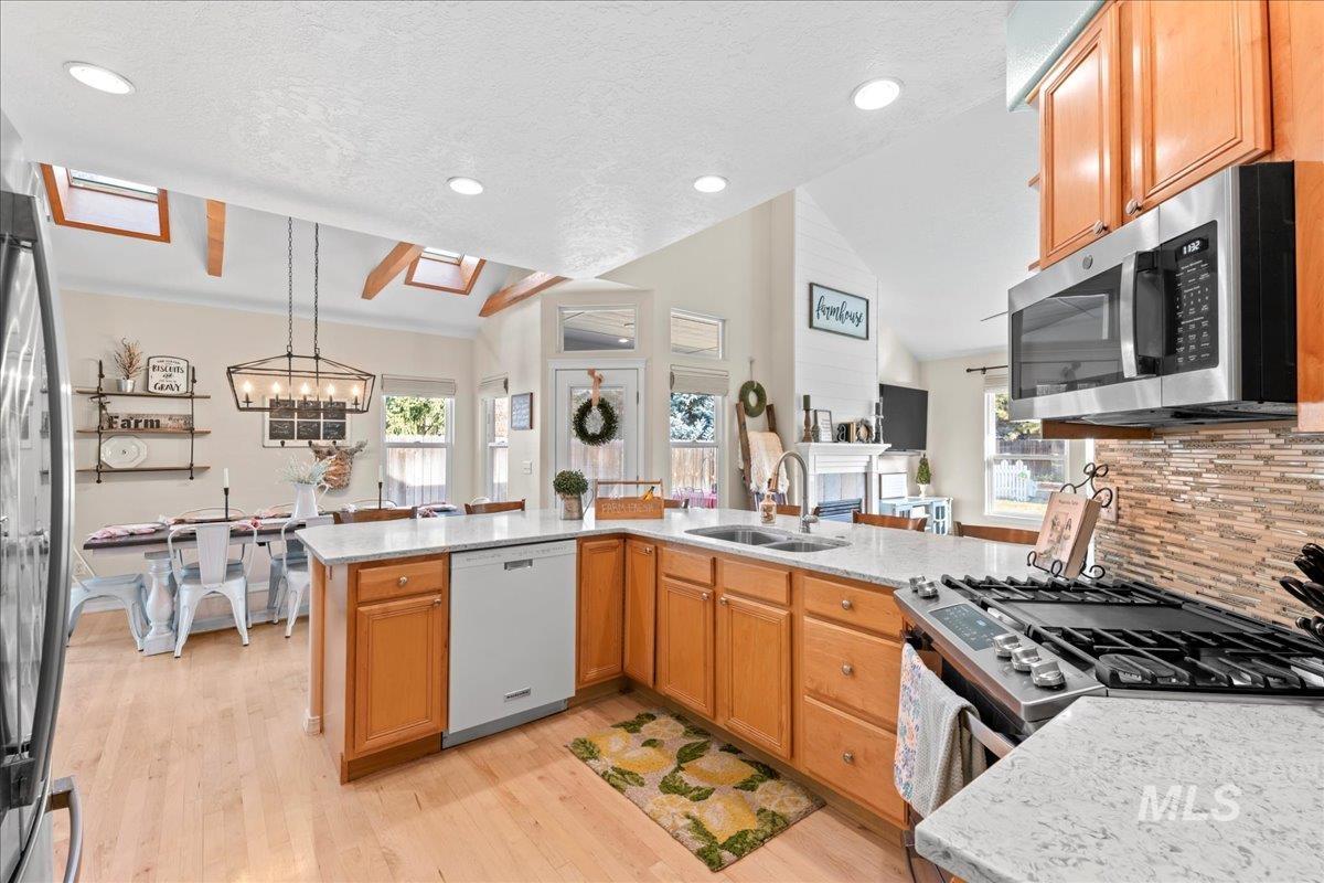 6326 N Talcrest Place, Boise, Idaho 83713, 4 Bedrooms, 2.5 Bathrooms, Residential For Sale, Price $615,000, 98981958