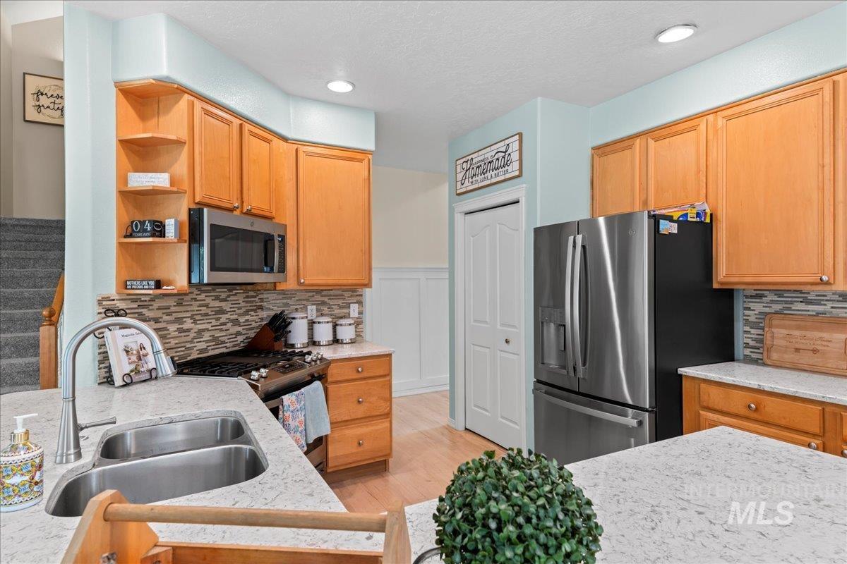 6326 N Talcrest Place, Boise, Idaho 83713, 4 Bedrooms, 2.5 Bathrooms, Residential For Sale, Price $615,000, 98981958