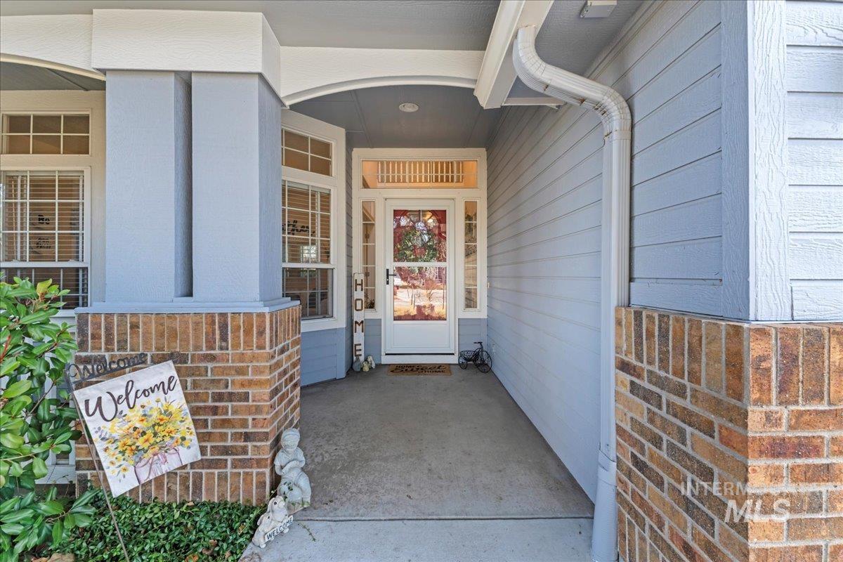 6326 N Talcrest Place, Boise, Idaho 83713, 4 Bedrooms, 2.5 Bathrooms, Residential For Sale, Price $615,000, 98981958