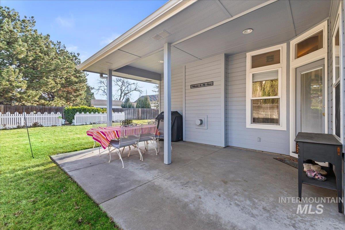 6326 N Talcrest Place, Boise, Idaho 83713, 4 Bedrooms, 2.5 Bathrooms, Residential For Sale, Price $615,000, 98981958