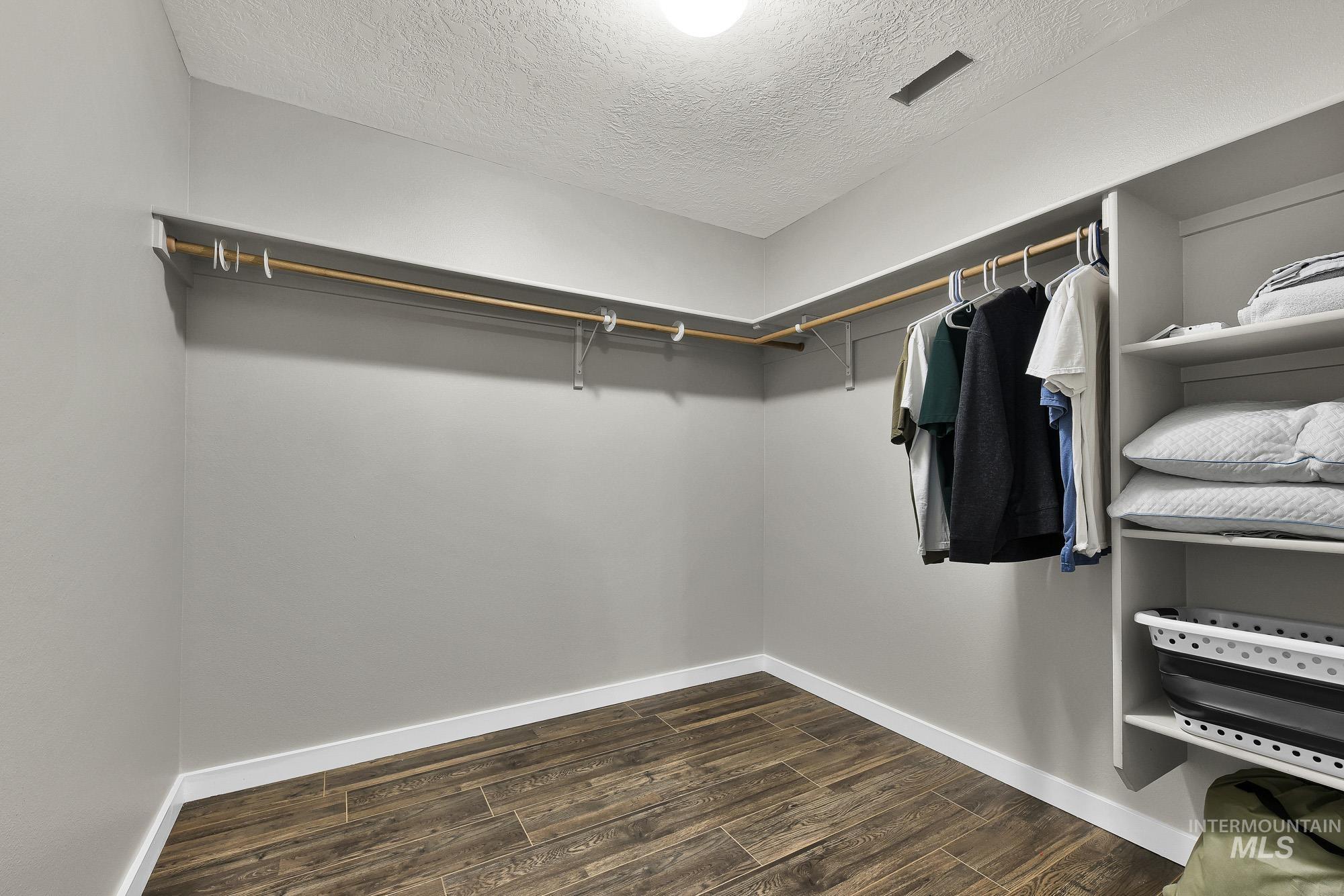 1935 S Sandcrest Way, Nampa, Idaho 83686, 4 Bedrooms, 2.5 Bathrooms, Residential For Sale, Price $499,900, 98981963