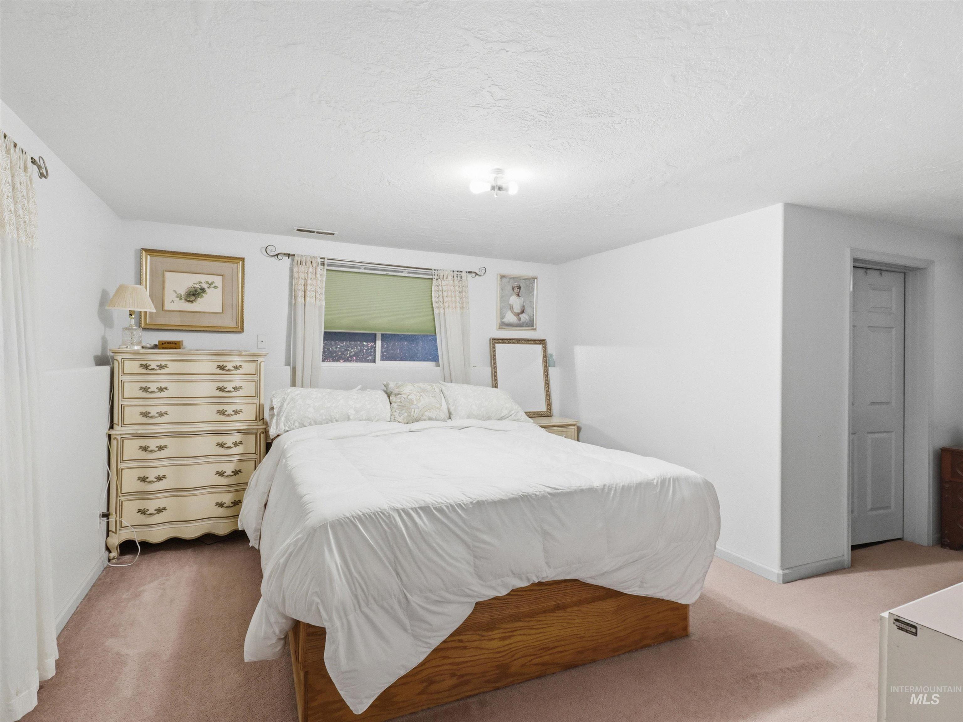 6260 Blaine Rd, New Plymouth, Idaho 83655, 2 Bedrooms, 1 Bathroom, Residential For Sale, Price $625,000, 98981987