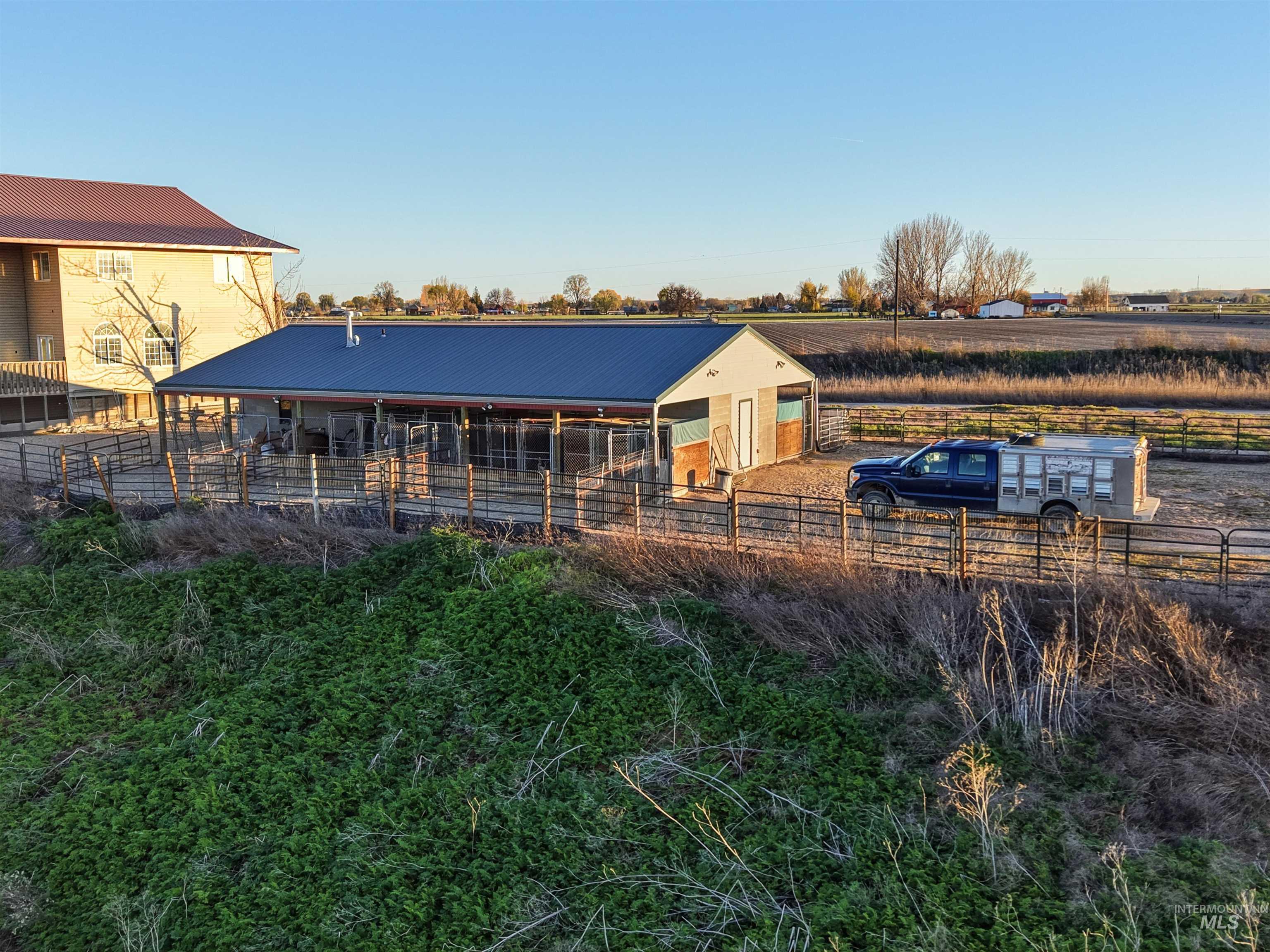 6260 Blaine Rd, New Plymouth, Idaho 83655, 2 Bedrooms, 1 Bathroom, Residential For Sale, Price $625,000, 98981987