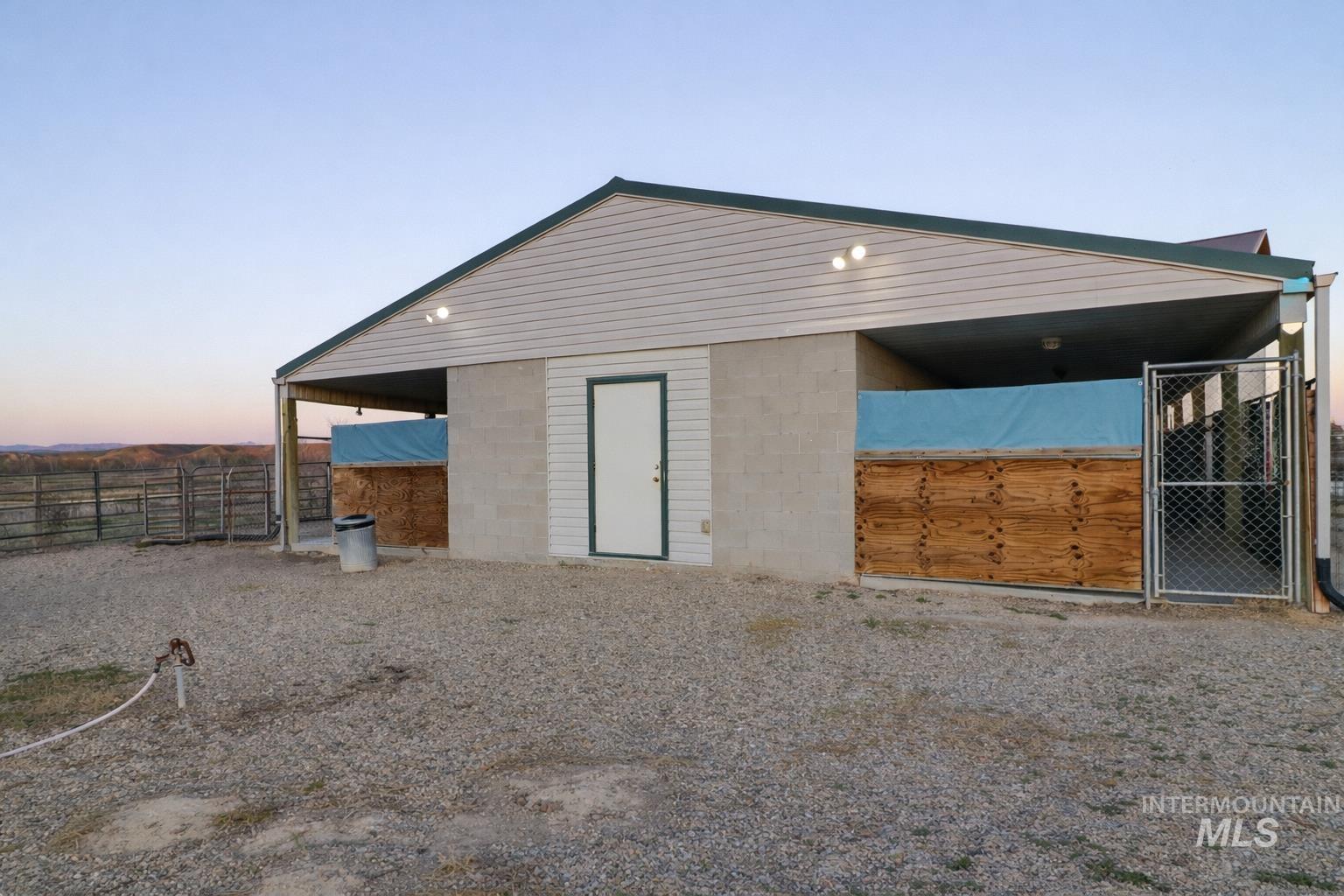 6260 Blaine Rd, New Plymouth, Idaho 83655, 2 Bedrooms, 1 Bathroom, Residential For Sale, Price $625,000, 98981987