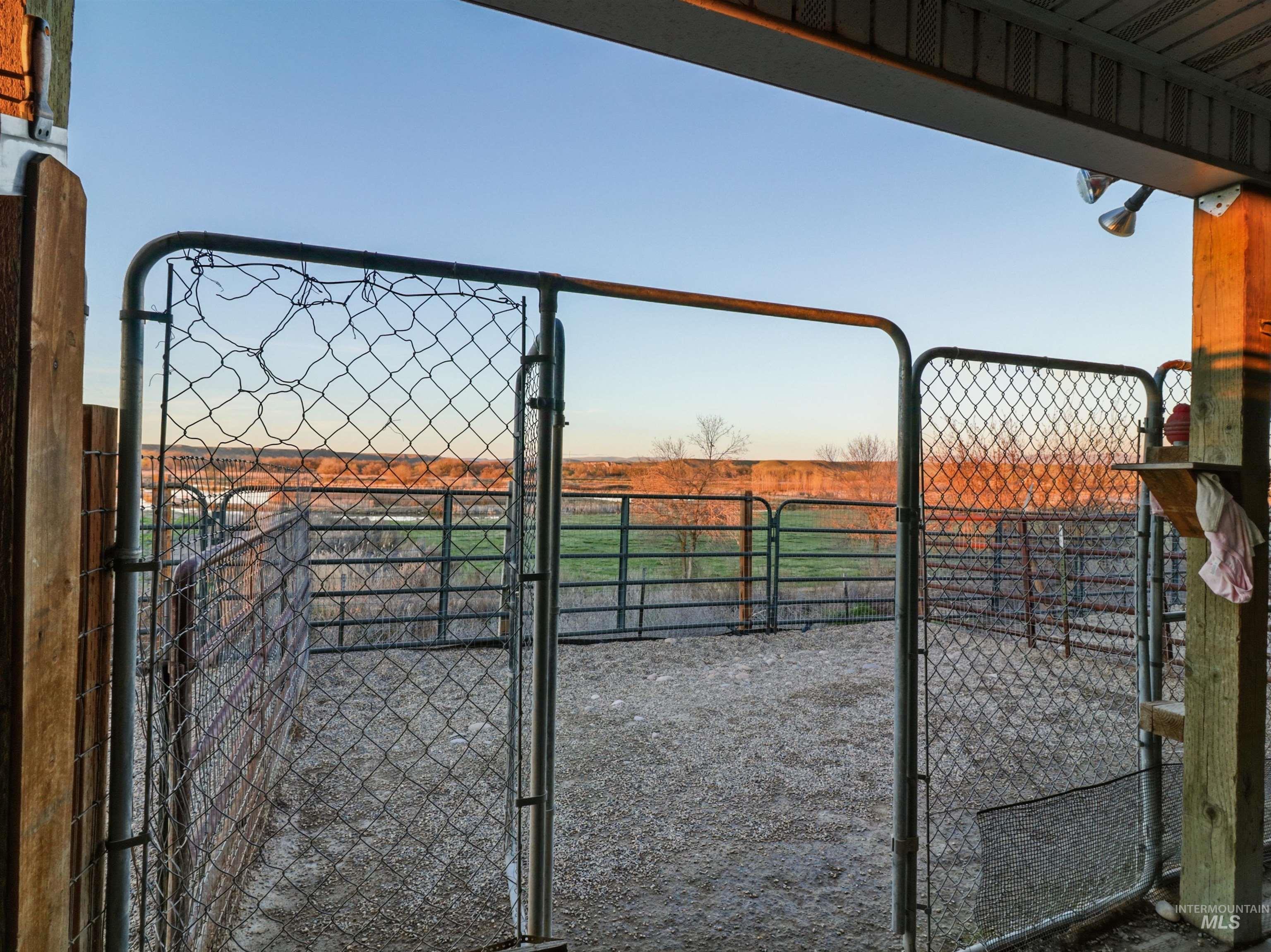 6260 Blaine Rd, New Plymouth, Idaho 83655, 2 Bedrooms, 1 Bathroom, Residential For Sale, Price $625,000, 98981987